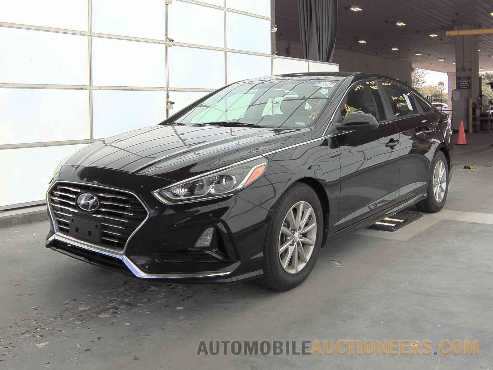 5NPE24AF2JH700018 Hyundai Sonata 2018