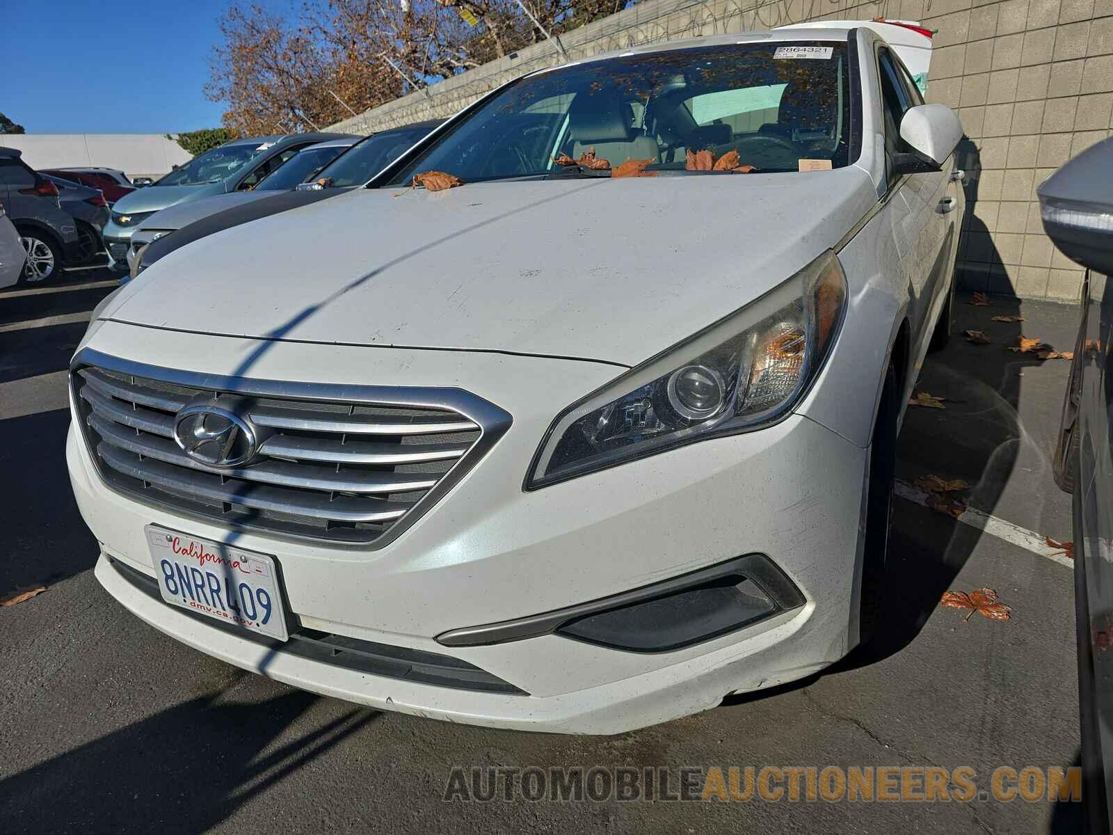 5NPE24AF4HH485641 Hyundai Sonata 2017