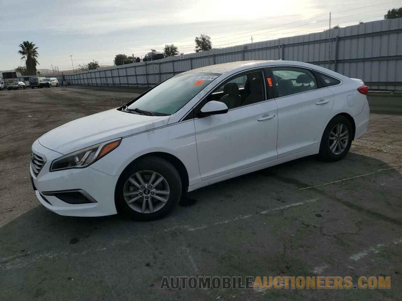 5NPE24AF4HH575033 HYUNDAI SONATA 2017