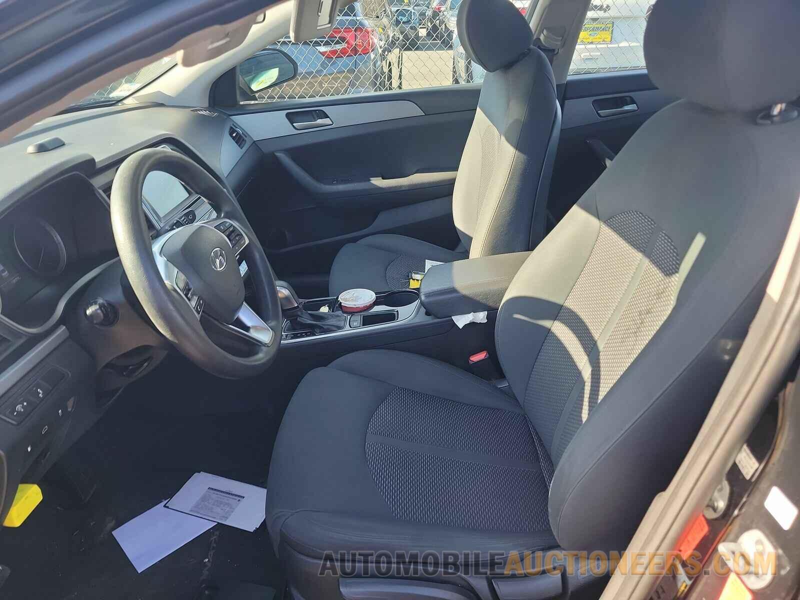 5NPE24AF4KH776499 Hyundai Sonata 2019