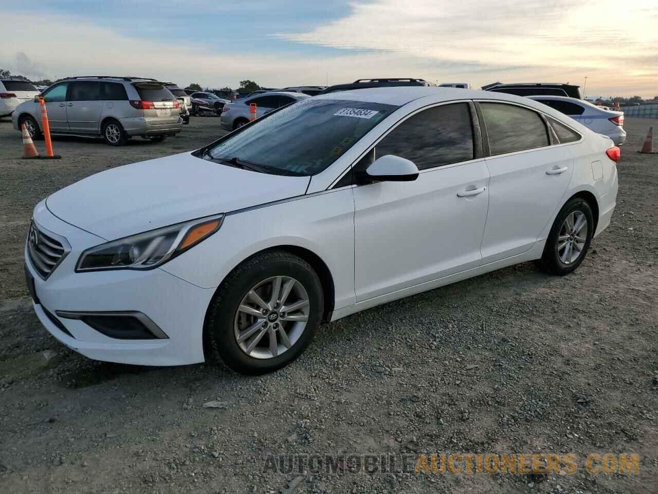 5NPE24AF5HH540825 HYUNDAI SONATA 2017