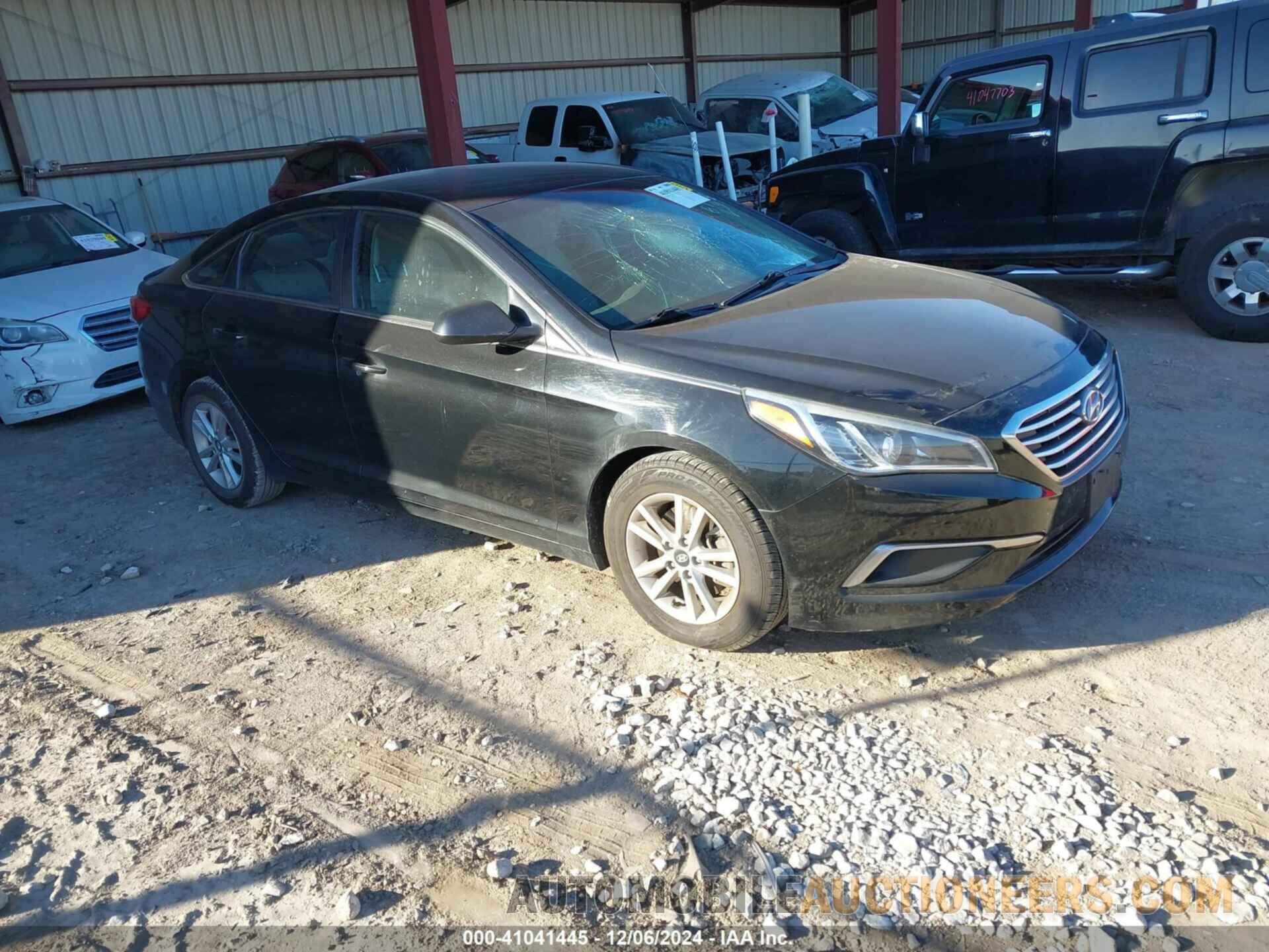 5NPE24AF5HH558158 HYUNDAI SONATA 2017