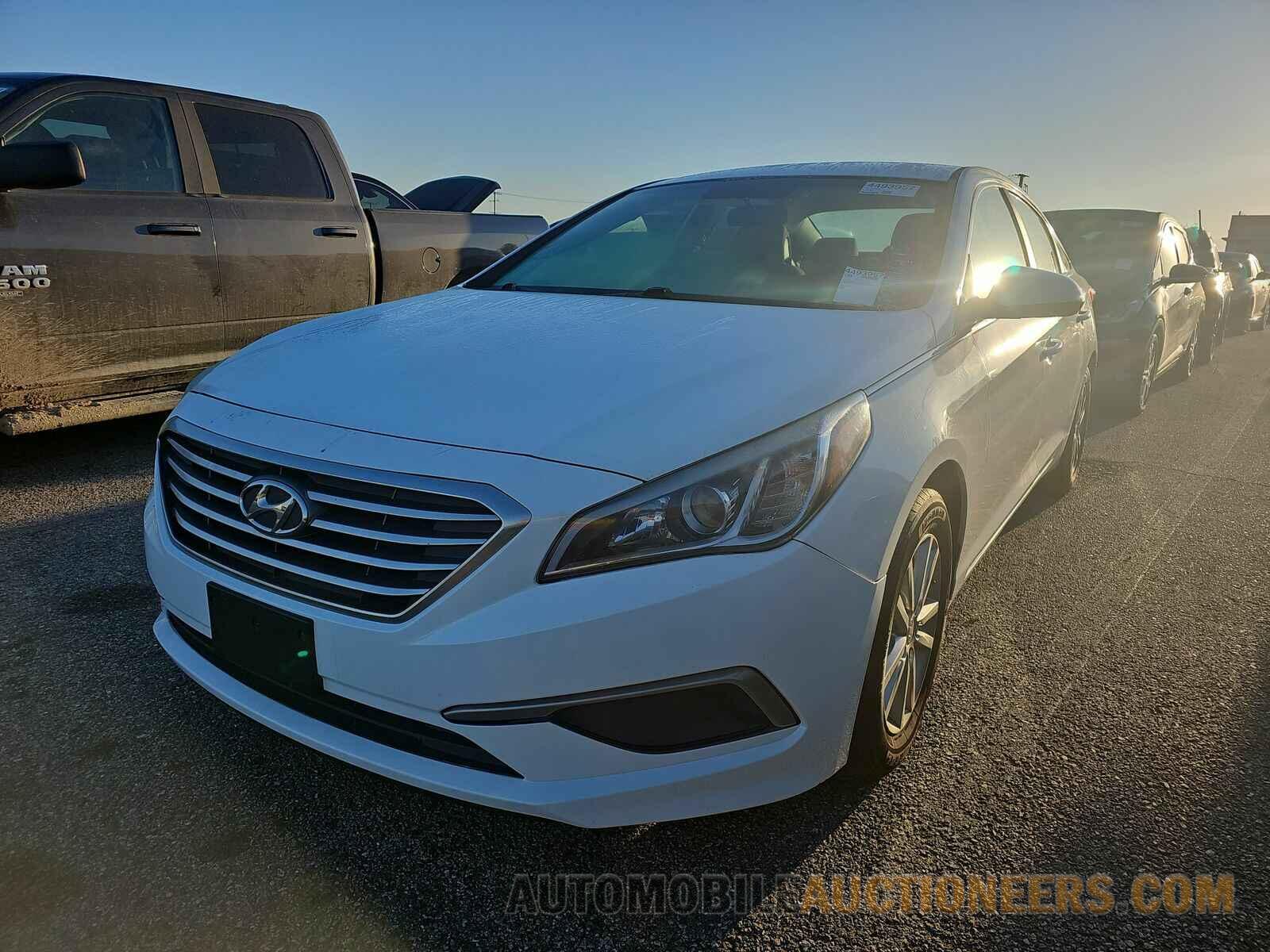 5NPE24AF7HH557514 Hyundai  2017