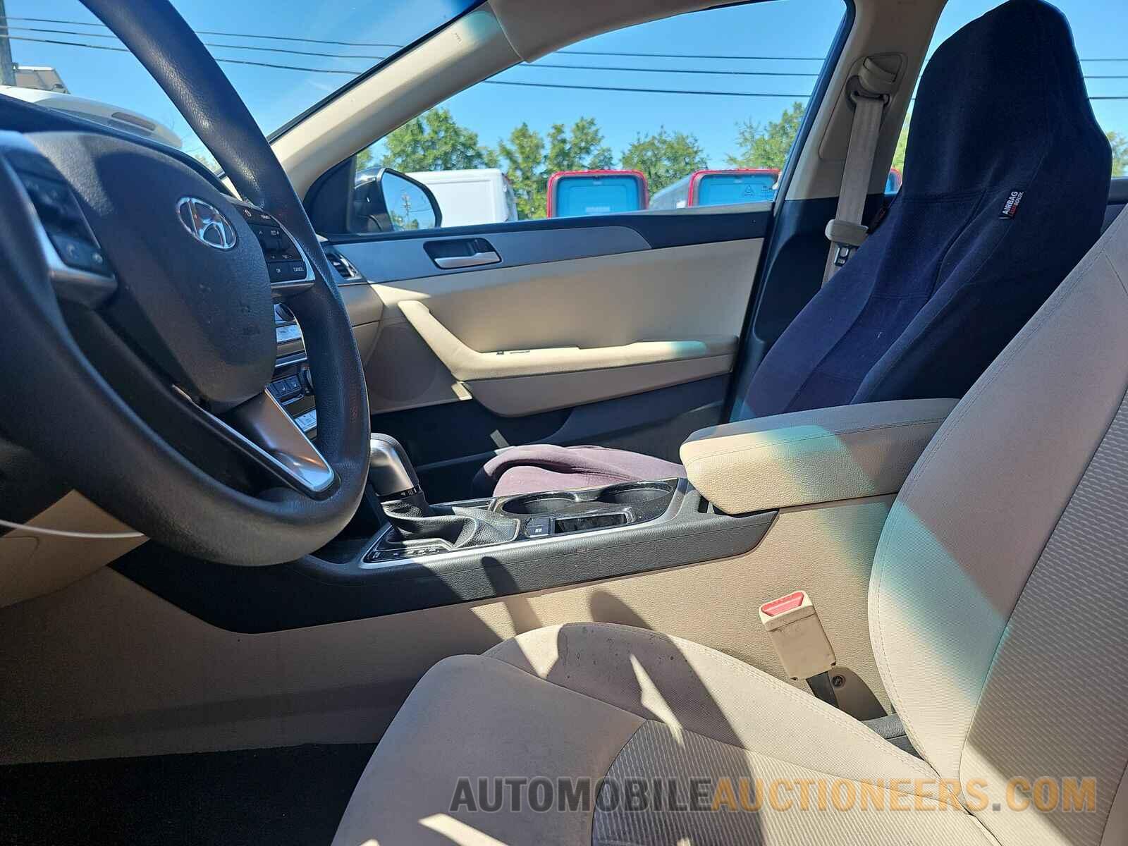 5NPE24AF8JH640150 Hyundai Sonata 2018