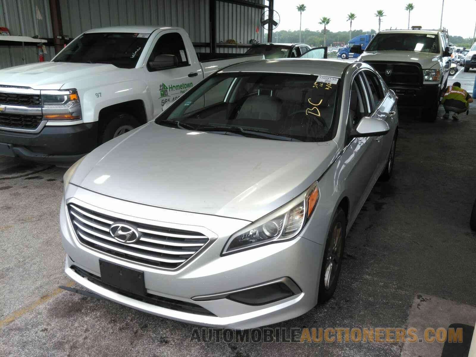 5NPE24AF9HH579725 Hyundai Sonata 2017