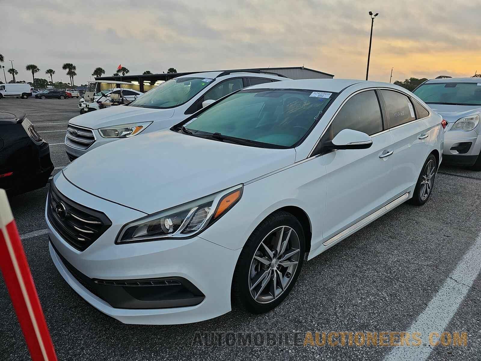 5NPE34AB9FH105636 Hyundai Sonata 2015