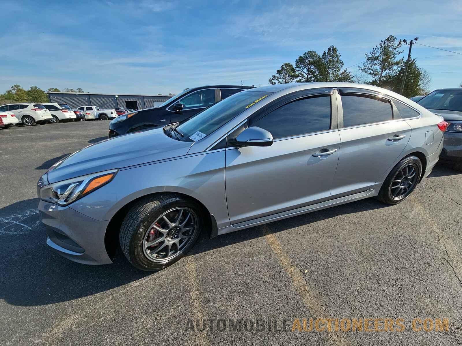 5NPE34AF2FH051826 Hyundai Sonata 2015