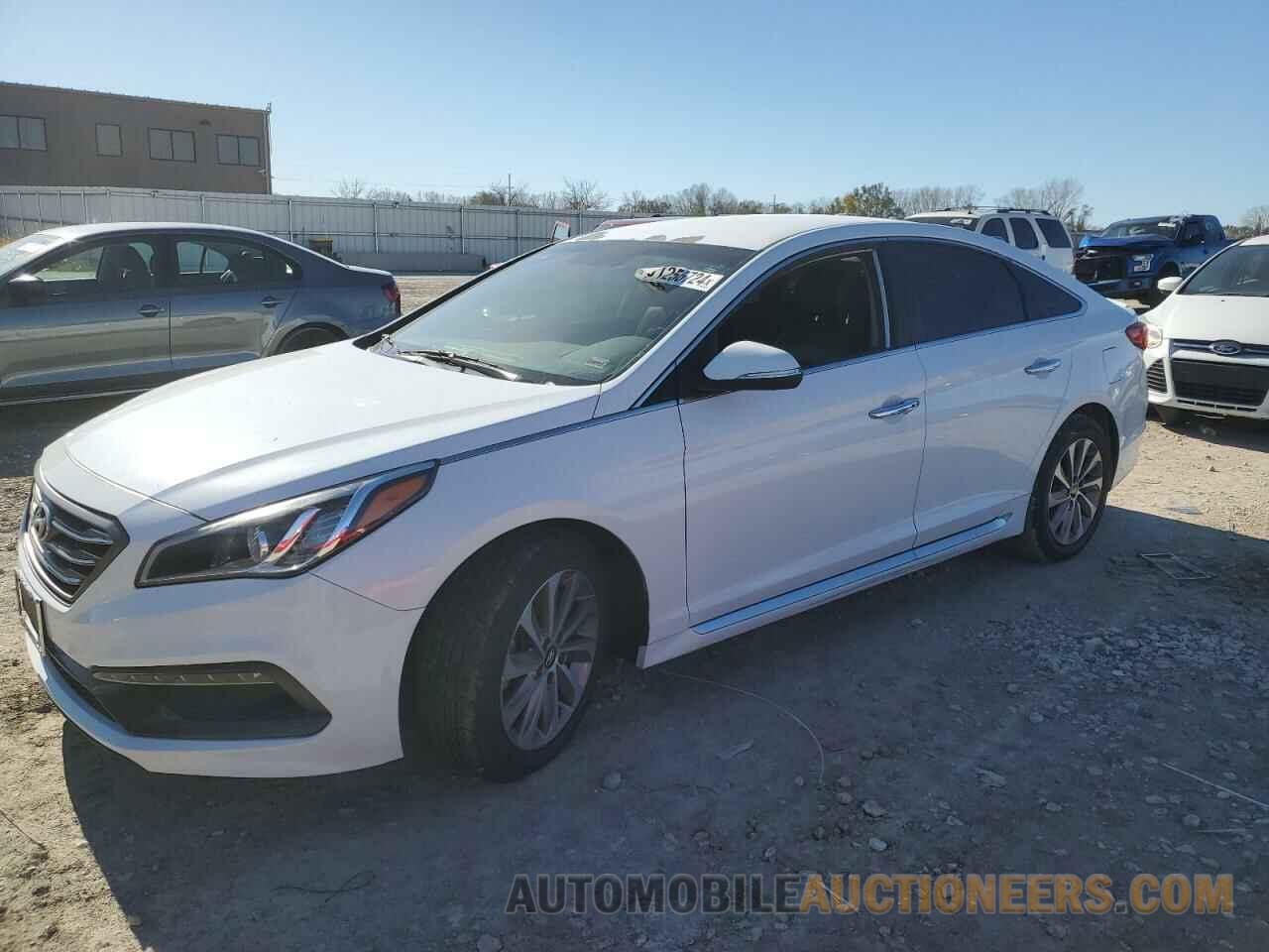 5NPE34AF9FH116977 HYUNDAI SONATA 2015