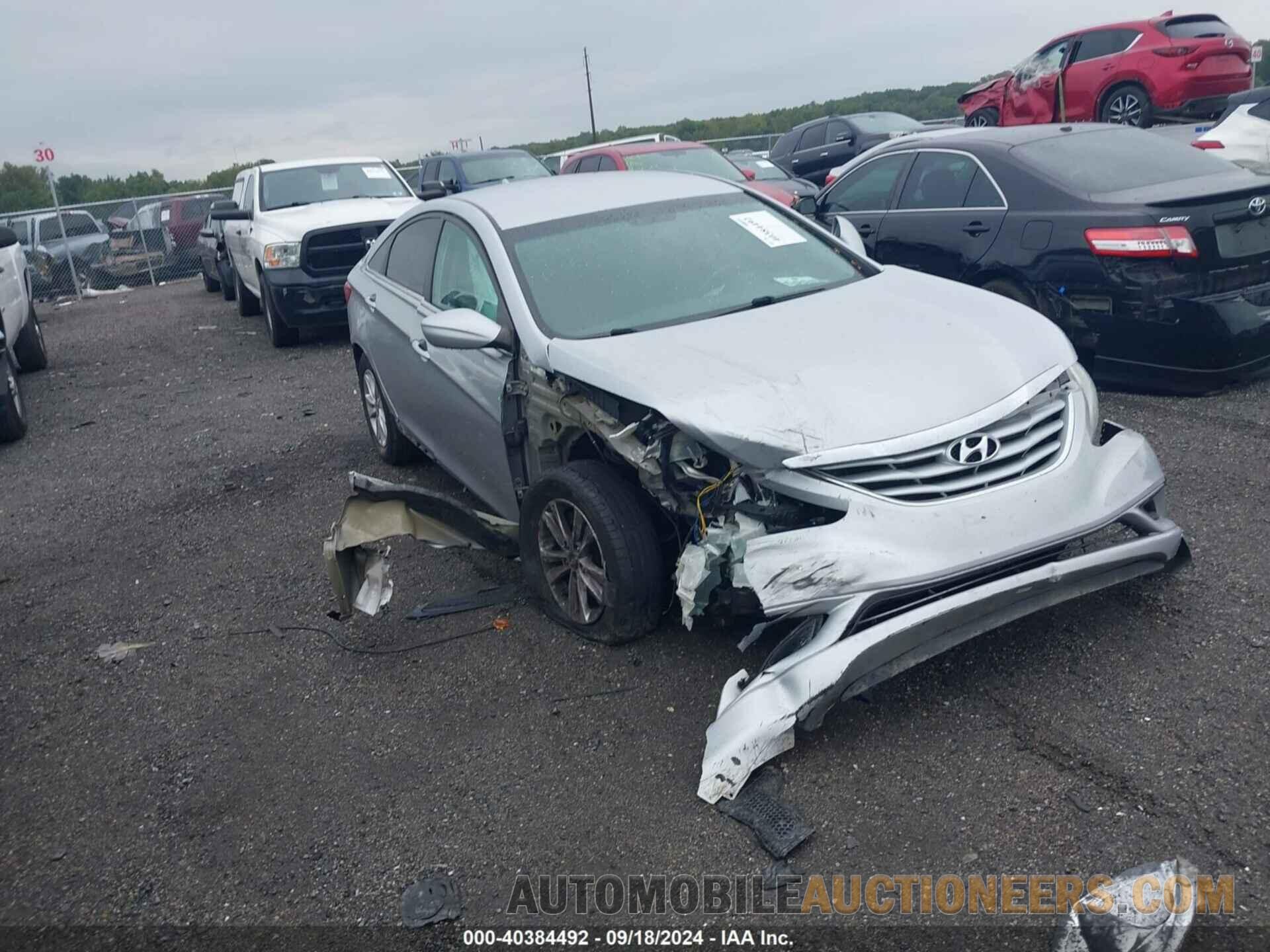 5NPEB4AC0BH075626 HYUNDAI SONATA 2011