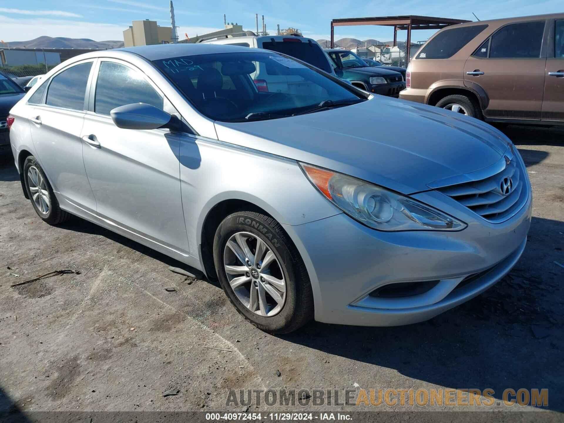 5NPEB4AC0BH168999 HYUNDAI SONATA 2011