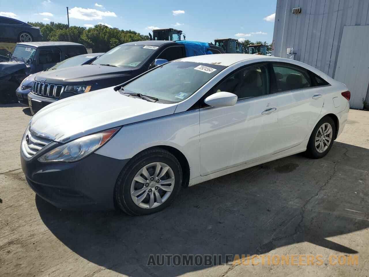 5NPEB4AC0BH221152 HYUNDAI SONATA 2011