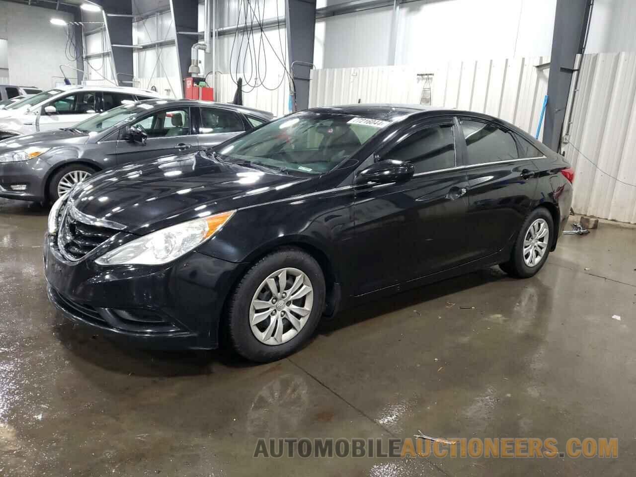 5NPEB4AC0BH272134 HYUNDAI SONATA 2011