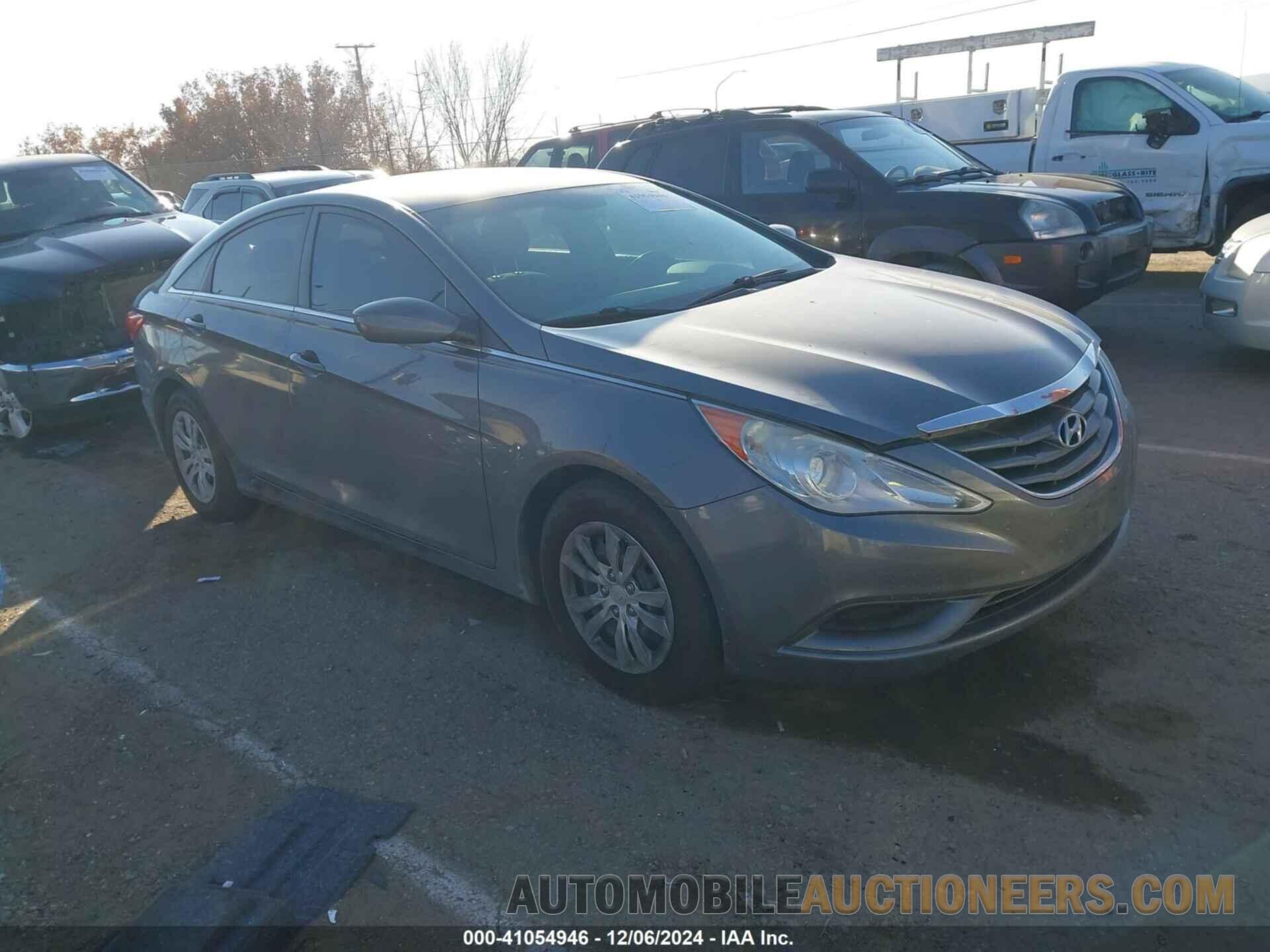 5NPEB4AC0BH280881 HYUNDAI SONATA 2011