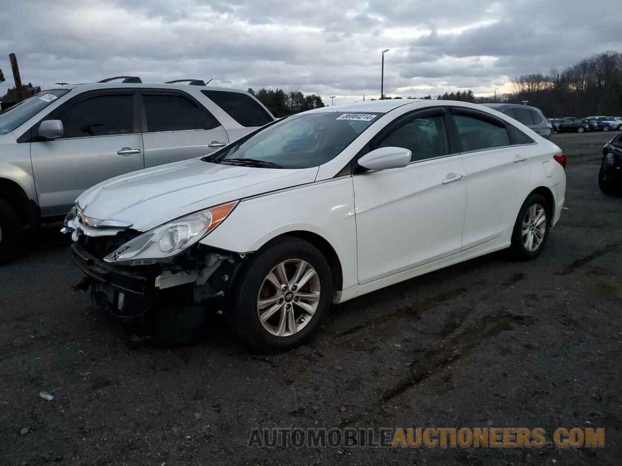 5NPEB4AC0DH768828 HYUNDAI SONATA 2013