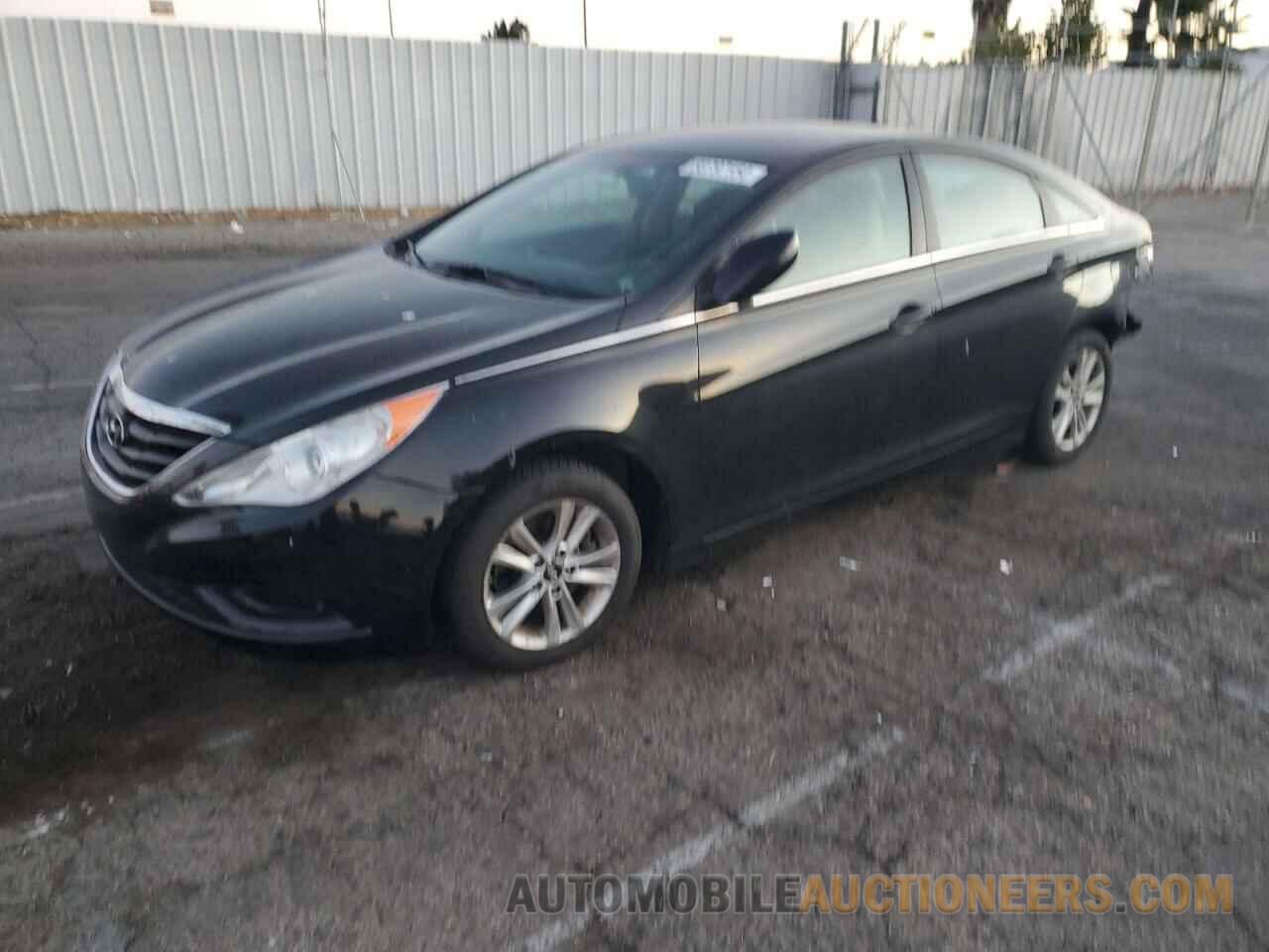 5NPEB4AC0DH783605 HYUNDAI SONATA 2013