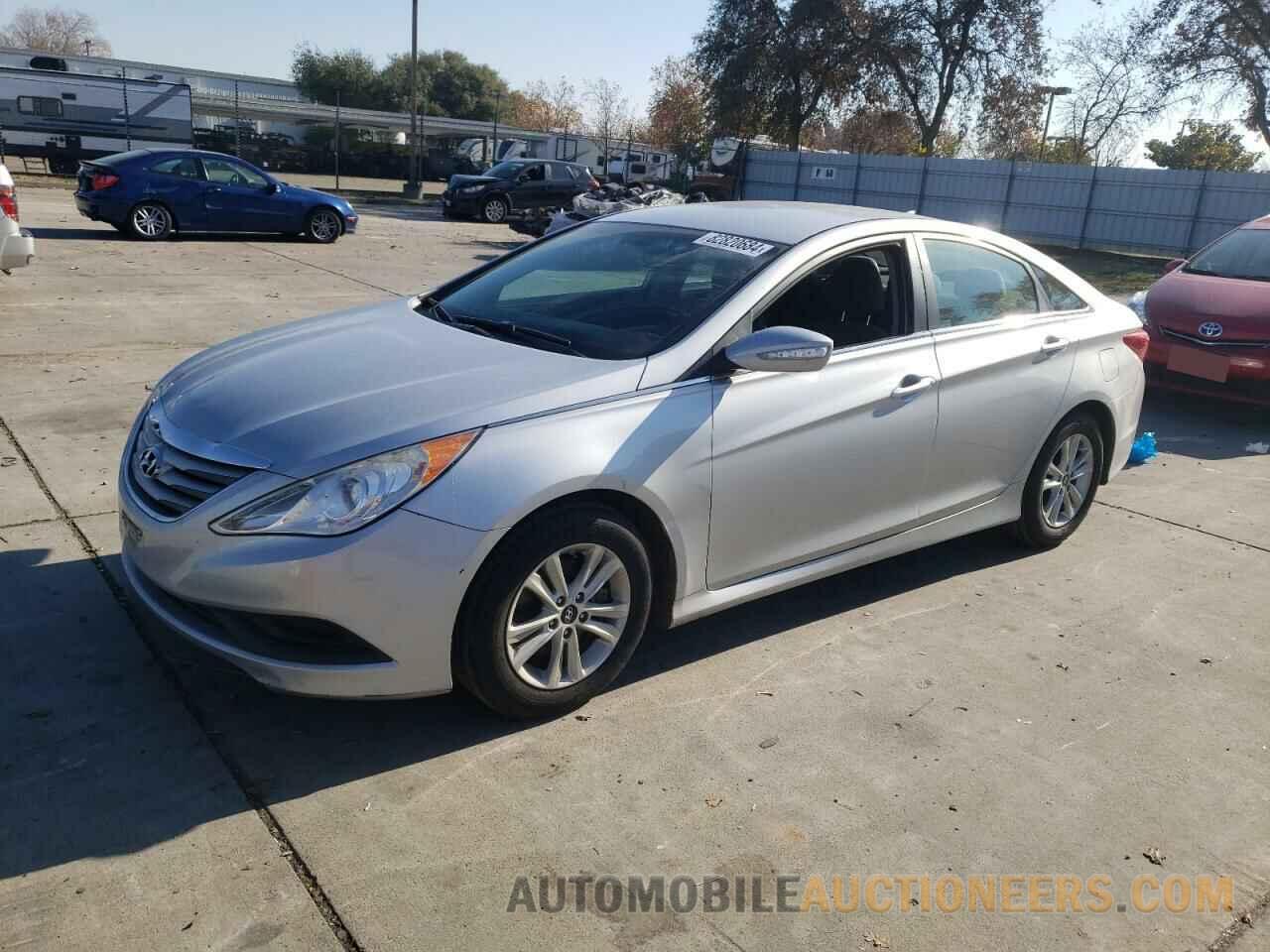 5NPEB4AC0EH931074 HYUNDAI SONATA 2014