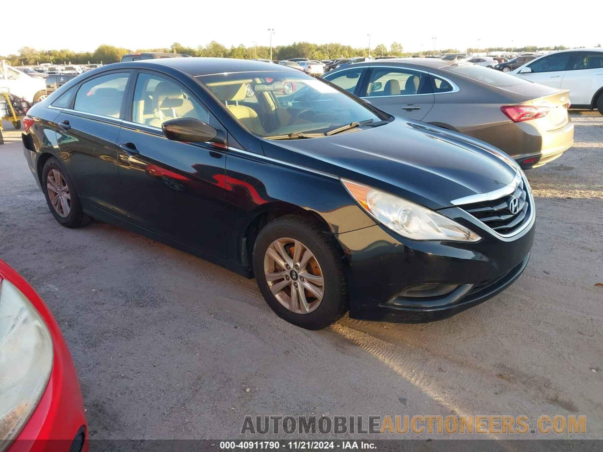 5NPEB4AC1BH037600 HYUNDAI SONATA 2011