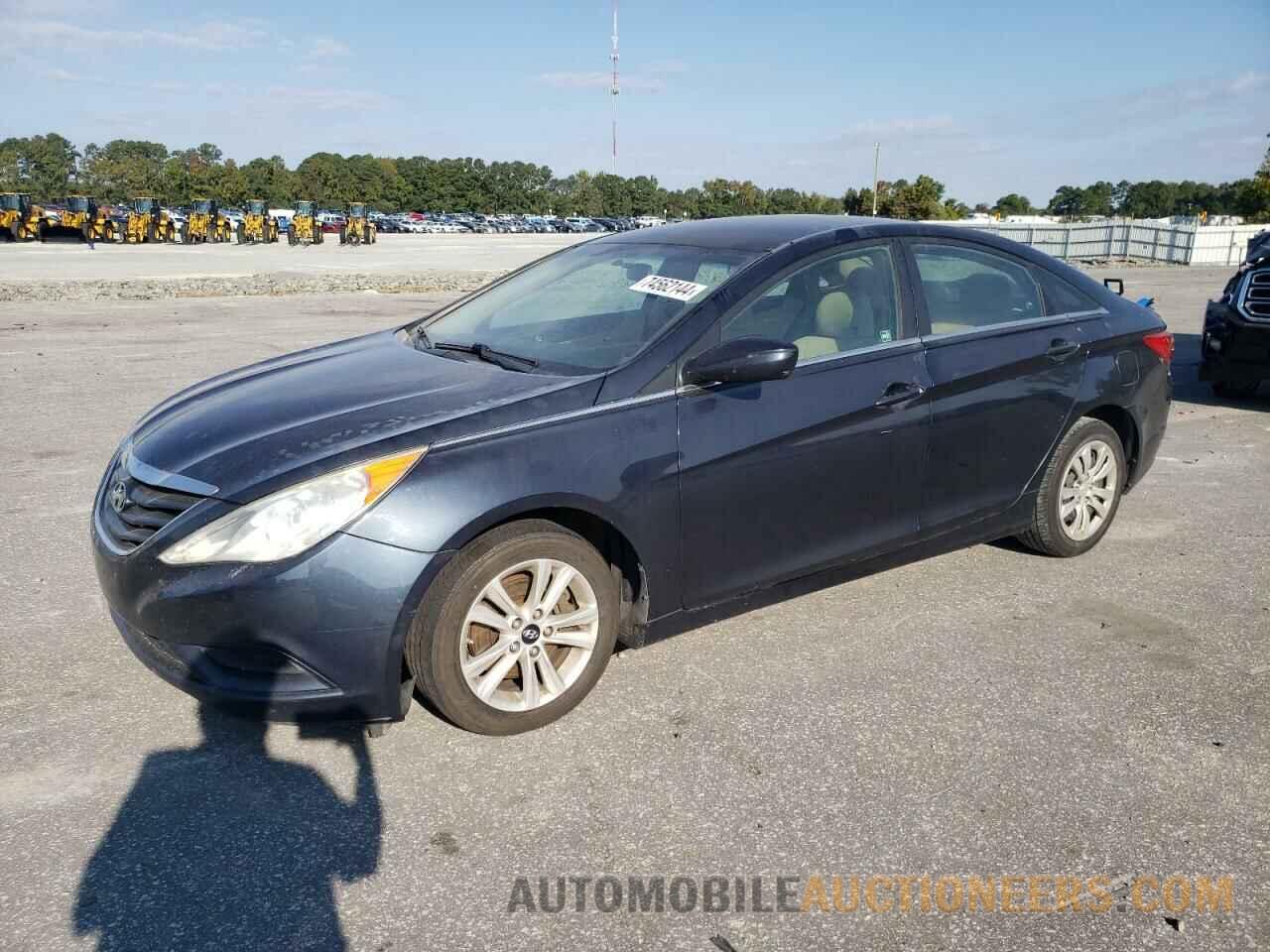 5NPEB4AC1BH065686 HYUNDAI SONATA 2011