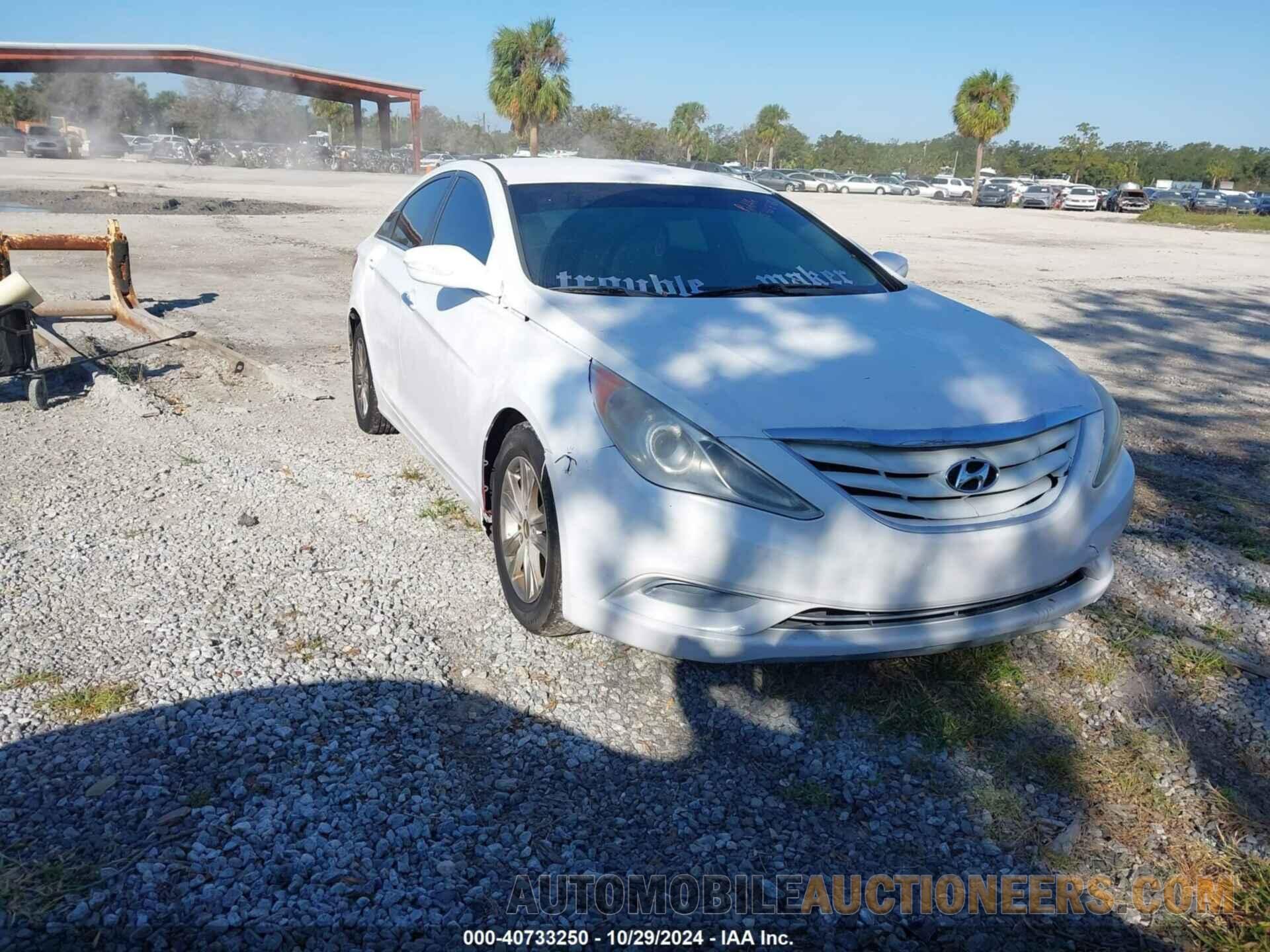 5NPEB4AC1BH132884 HYUNDAI SONATA 2011