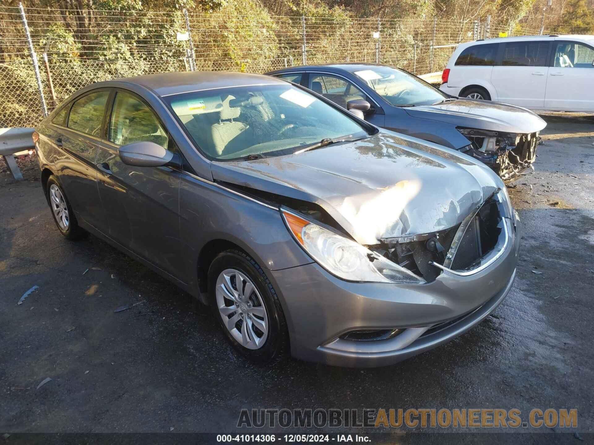 5NPEB4AC1BH174259 HYUNDAI SONATA 2011