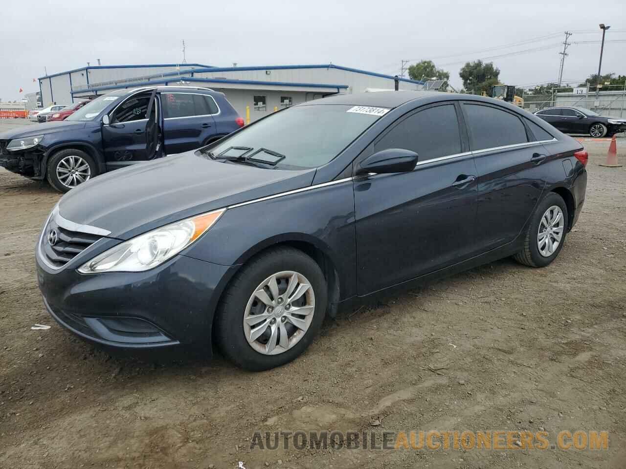 5NPEB4AC1BH184581 HYUNDAI SONATA 2011