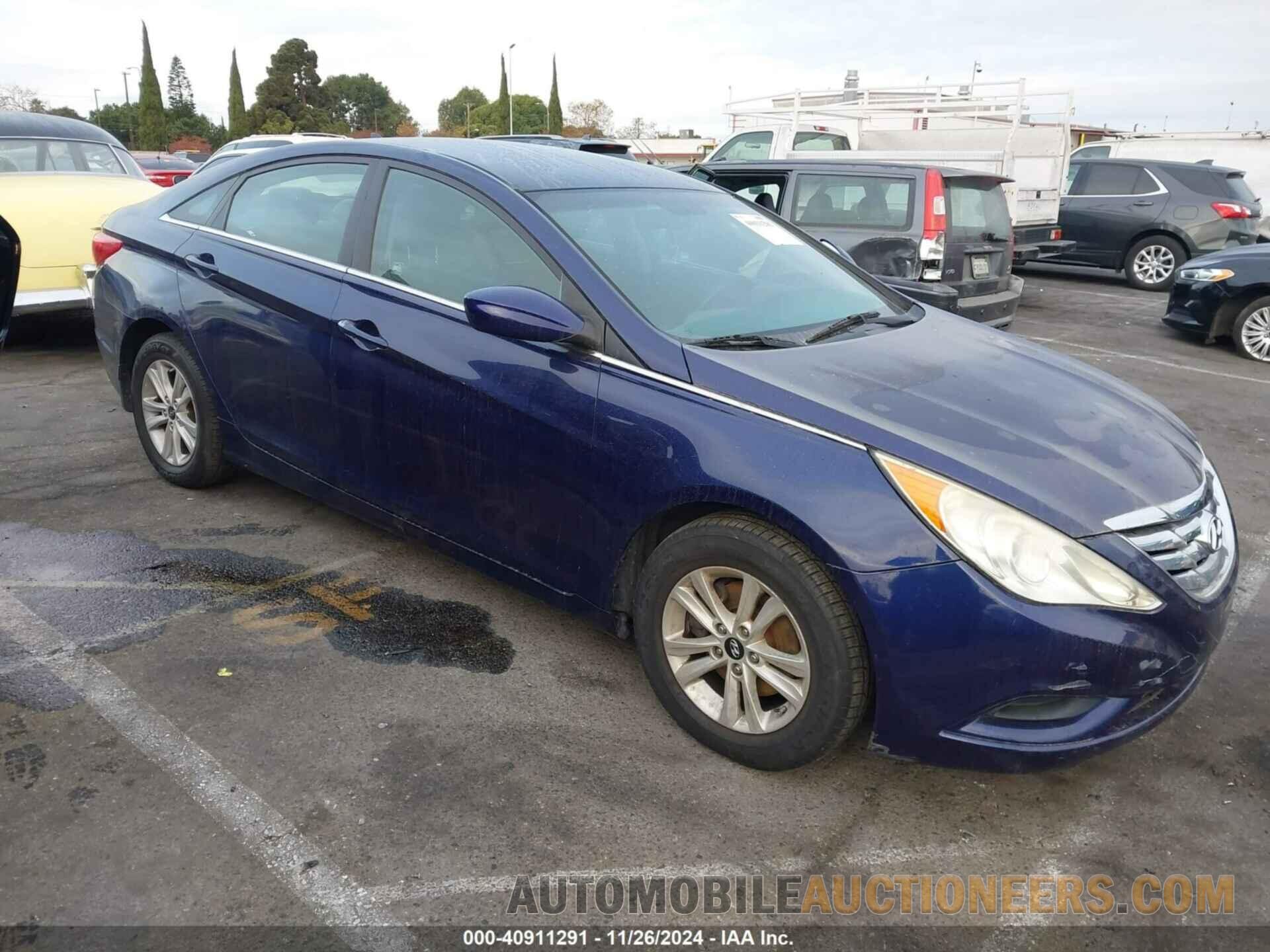 5NPEB4AC1BH237280 HYUNDAI SONATA 2011