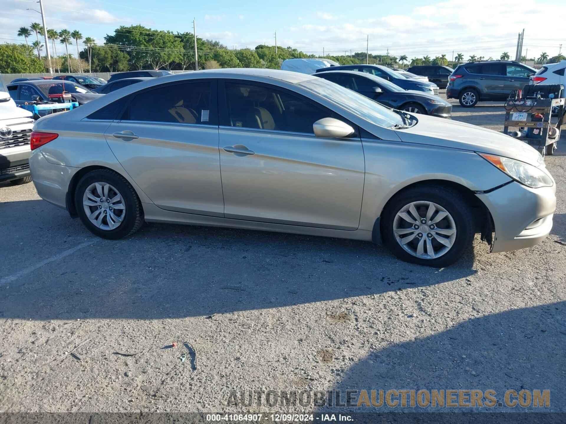 5NPEB4AC1BH290416 HYUNDAI SONATA 2011