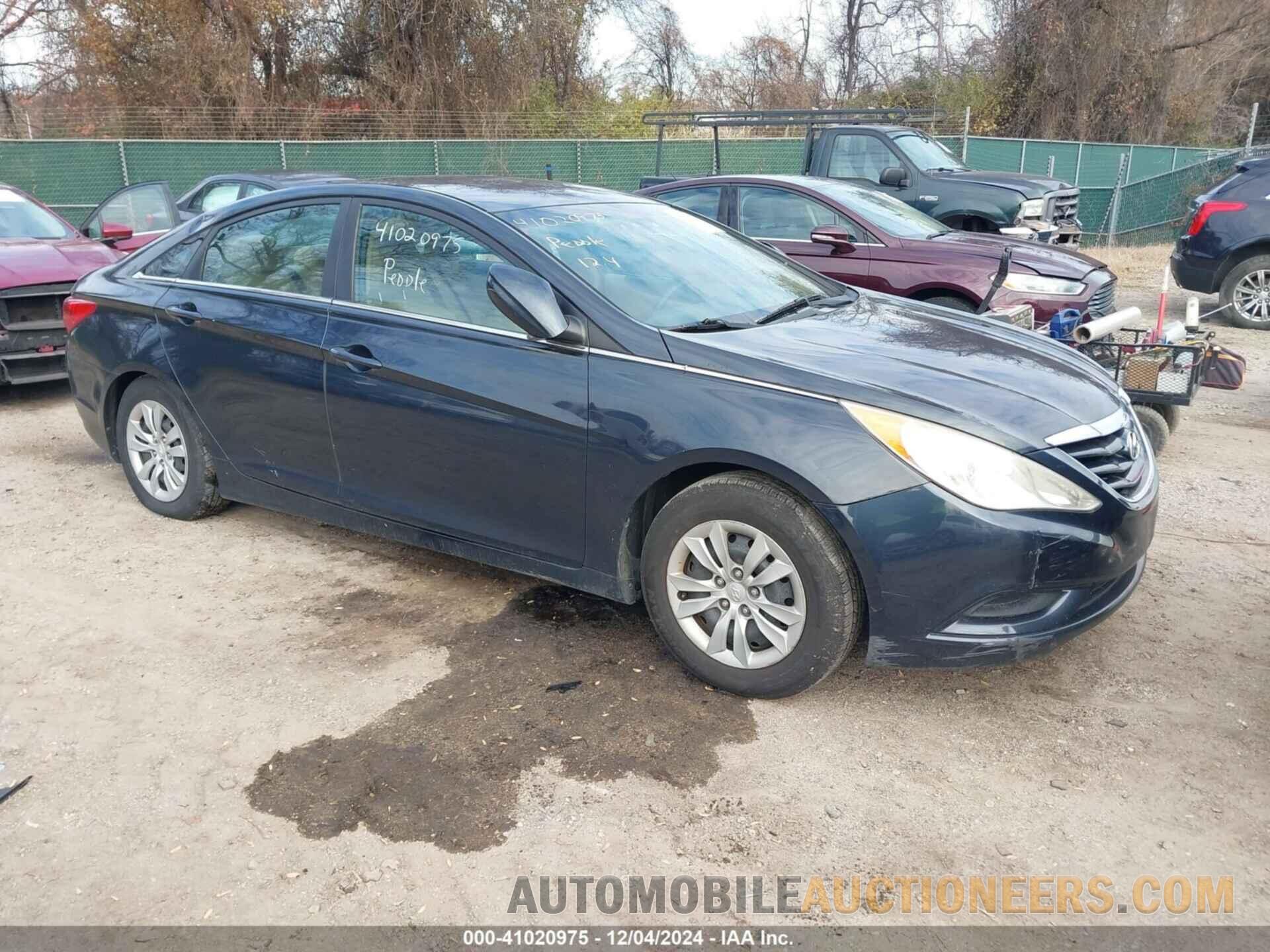 5NPEB4AC1CH385575 HYUNDAI SONATA 2012