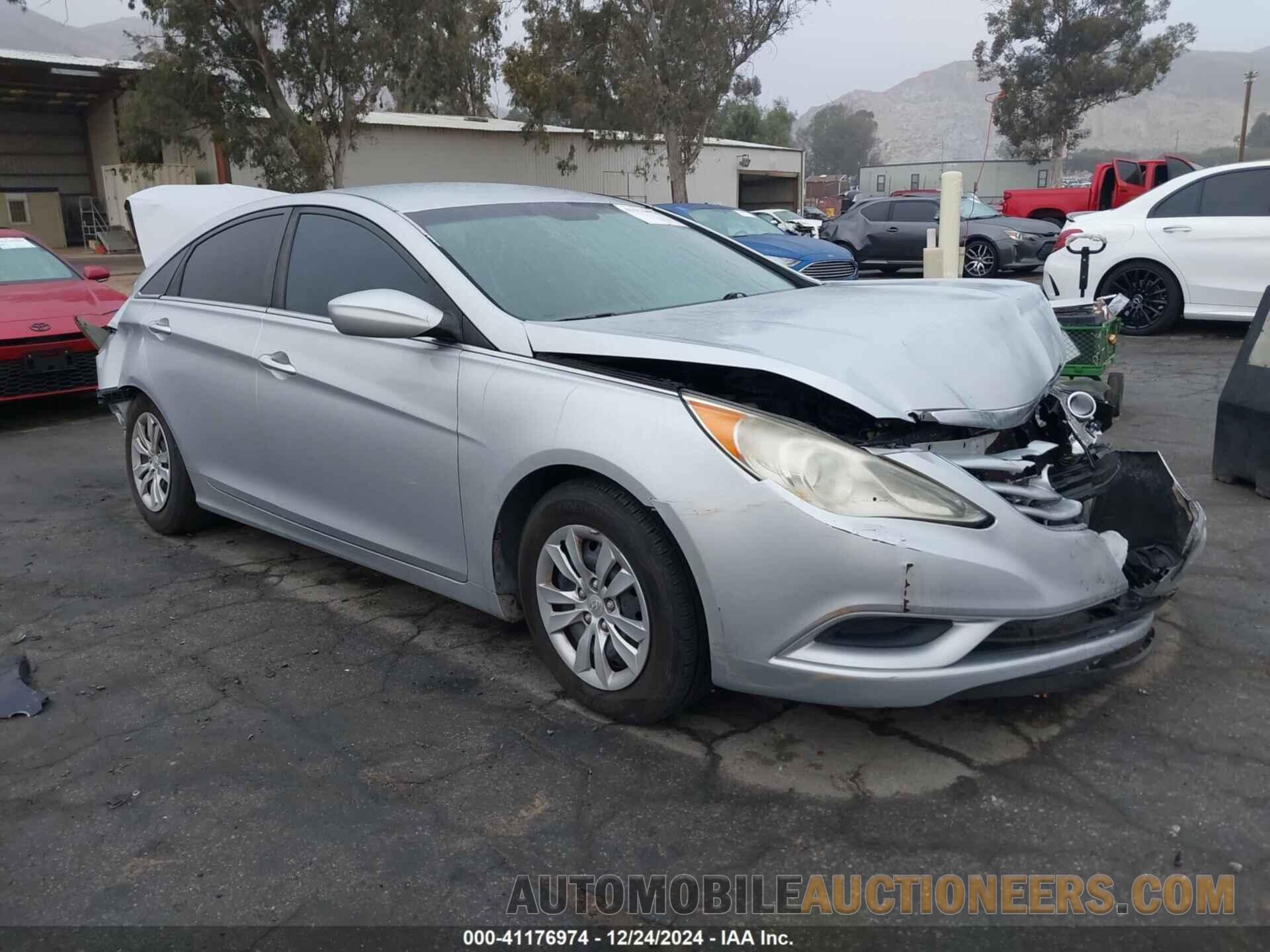 5NPEB4AC1CH450425 HYUNDAI SONATA 2012