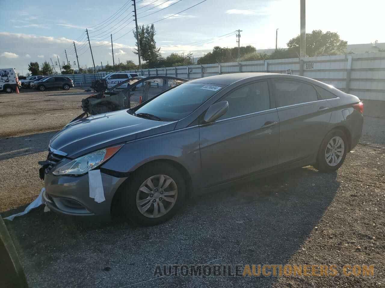 5NPEB4AC1DH599192 HYUNDAI SONATA 2013