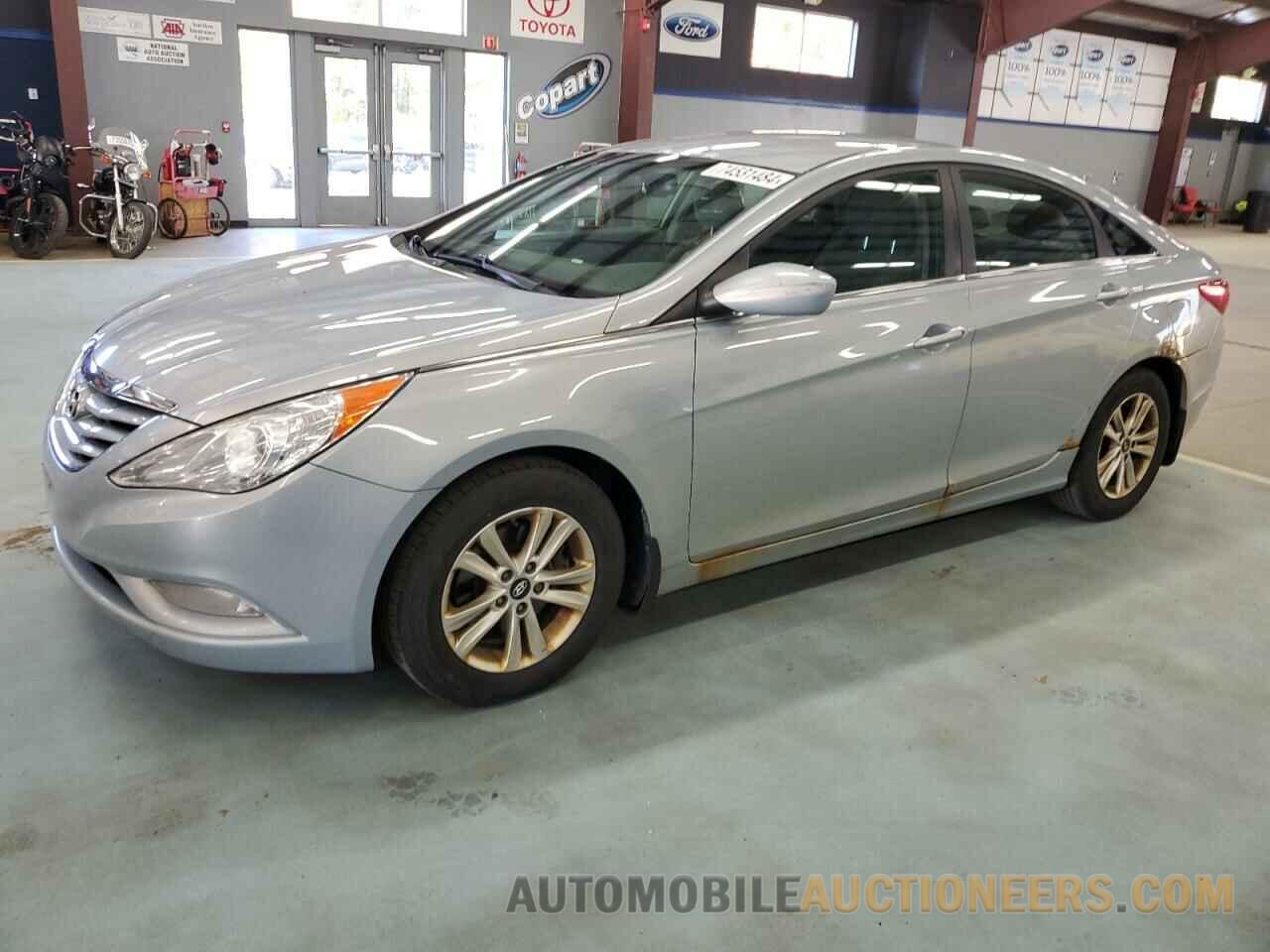 5NPEB4AC1DH735305 HYUNDAI SONATA 2013