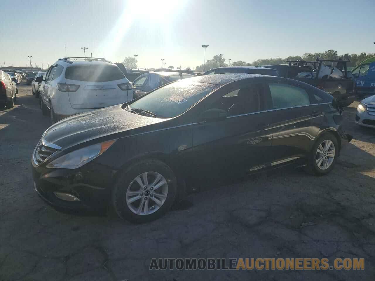 5NPEB4AC1DH748278 HYUNDAI SONATA 2013