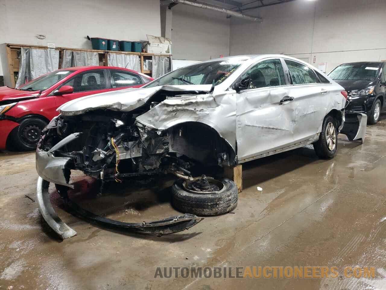 5NPEB4AC1EH895332 HYUNDAI SONATA 2014