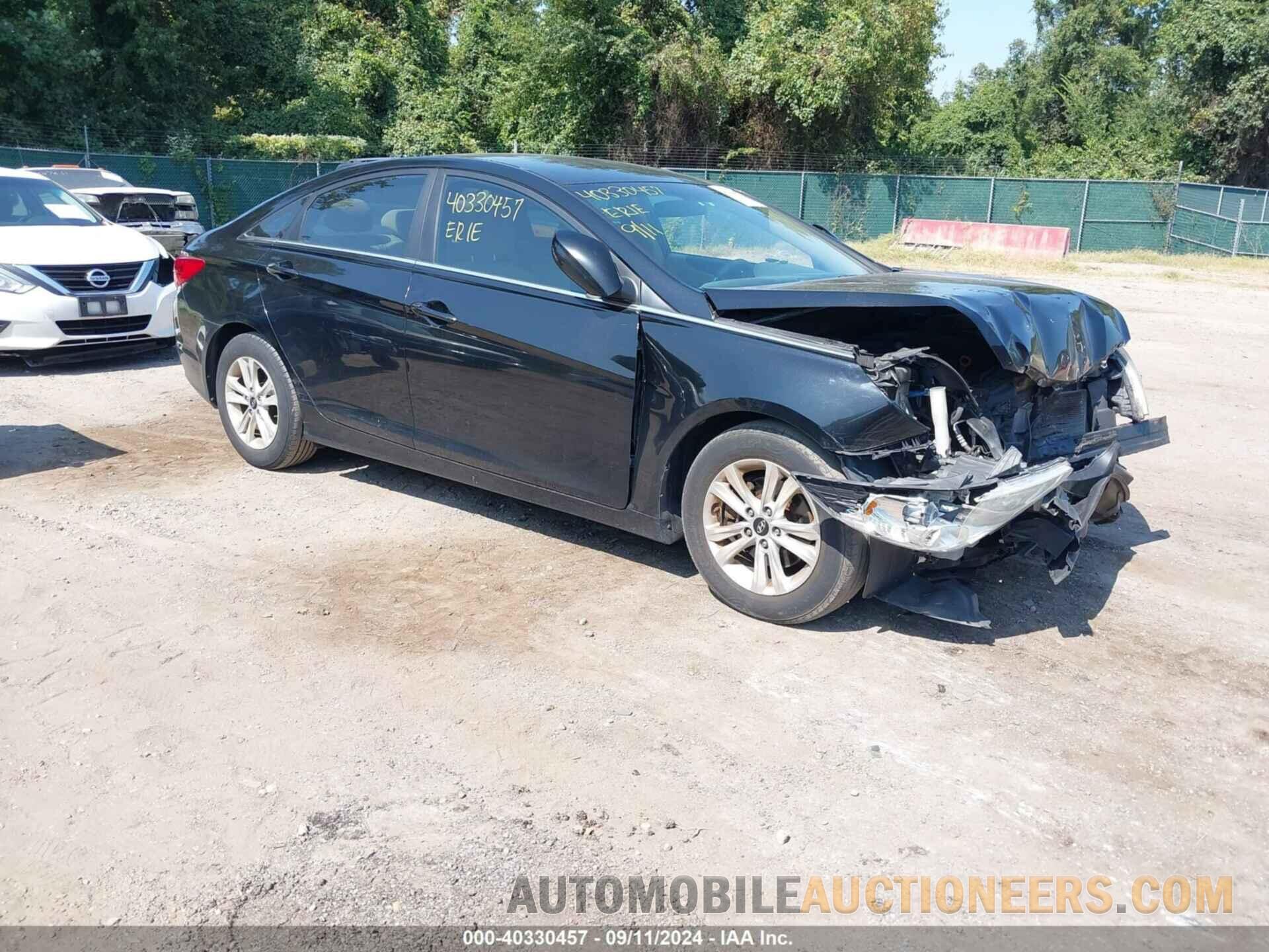 5NPEB4AC2BH006131 HYUNDAI SONATA 2011