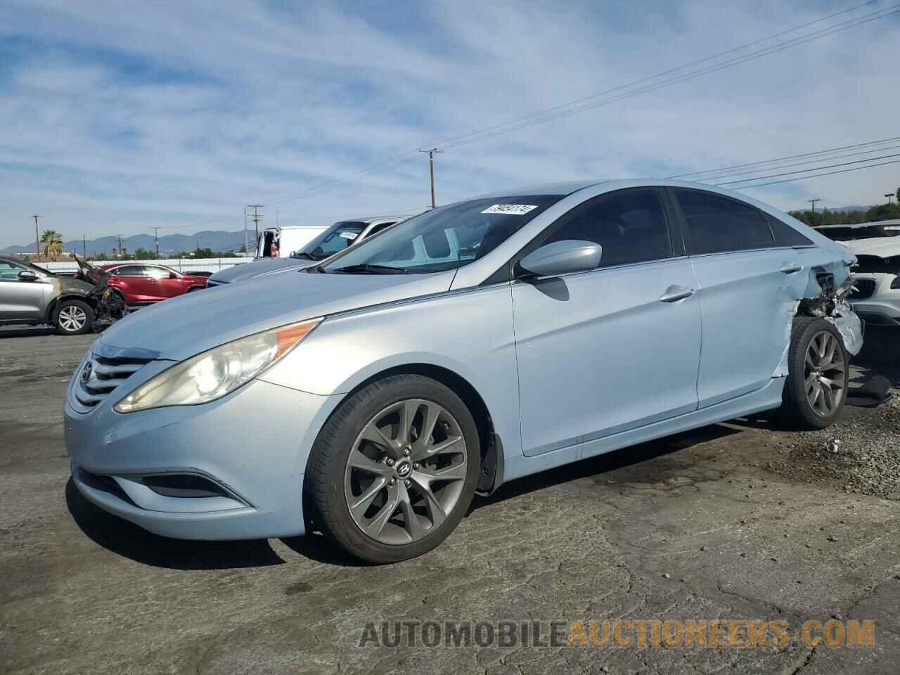 5NPEB4AC2BH117830 HYUNDAI SONATA 2011