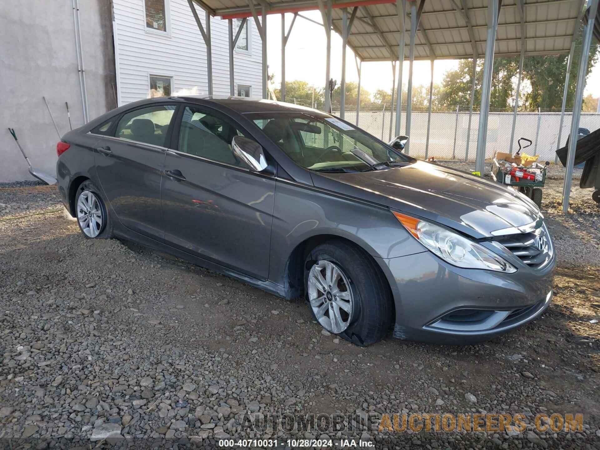 5NPEB4AC2BH134515 HYUNDAI SONATA 2011