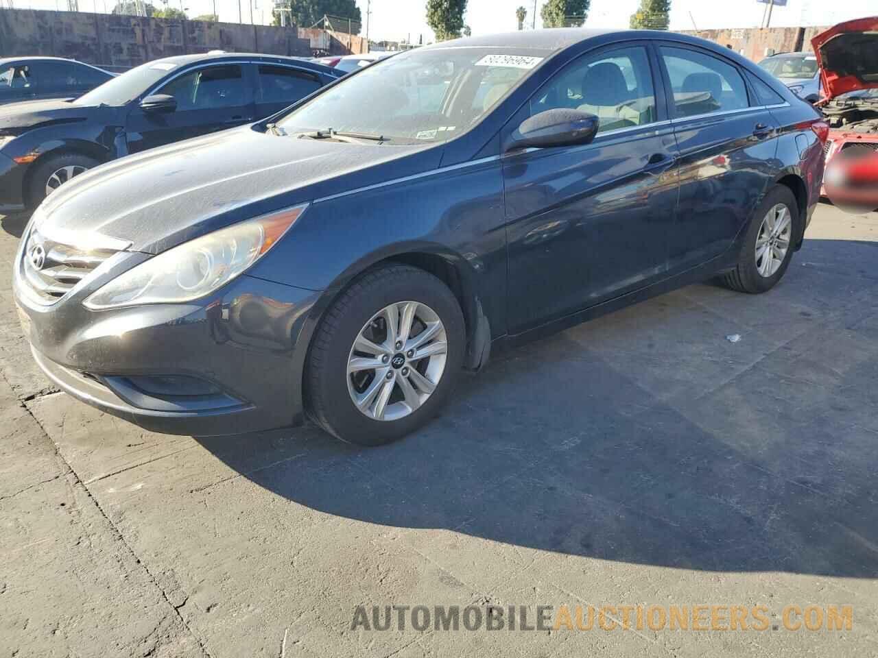 5NPEB4AC2BH175615 HYUNDAI SONATA 2011