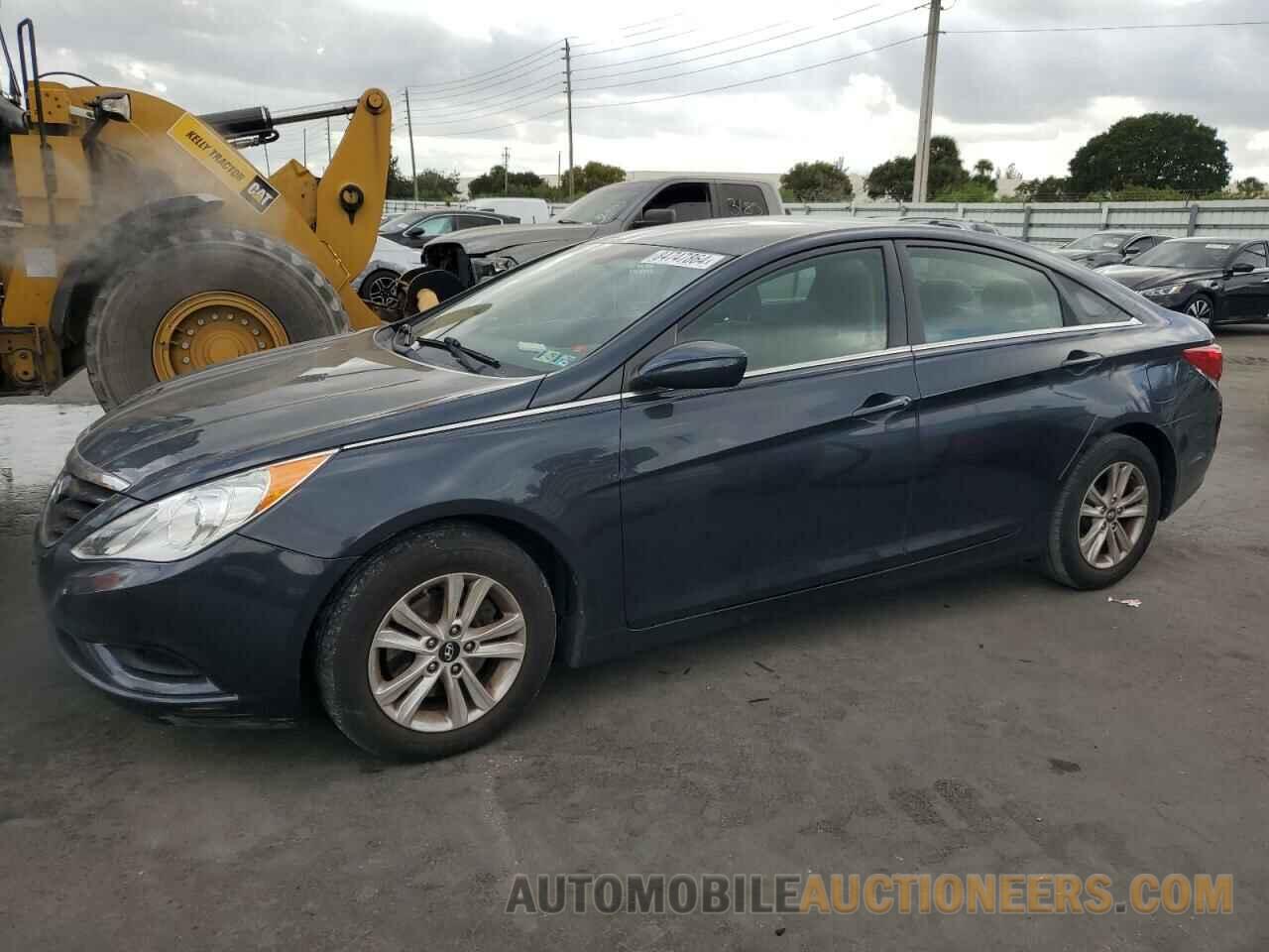 5NPEB4AC2BH220827 HYUNDAI SONATA 2011