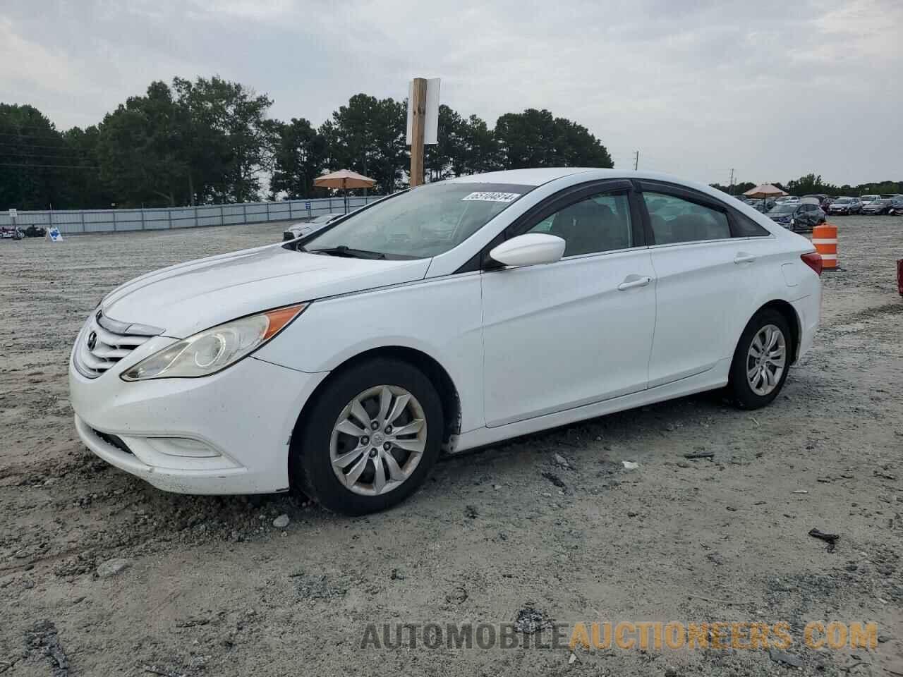 5NPEB4AC2BH299013 HYUNDAI SONATA 2011