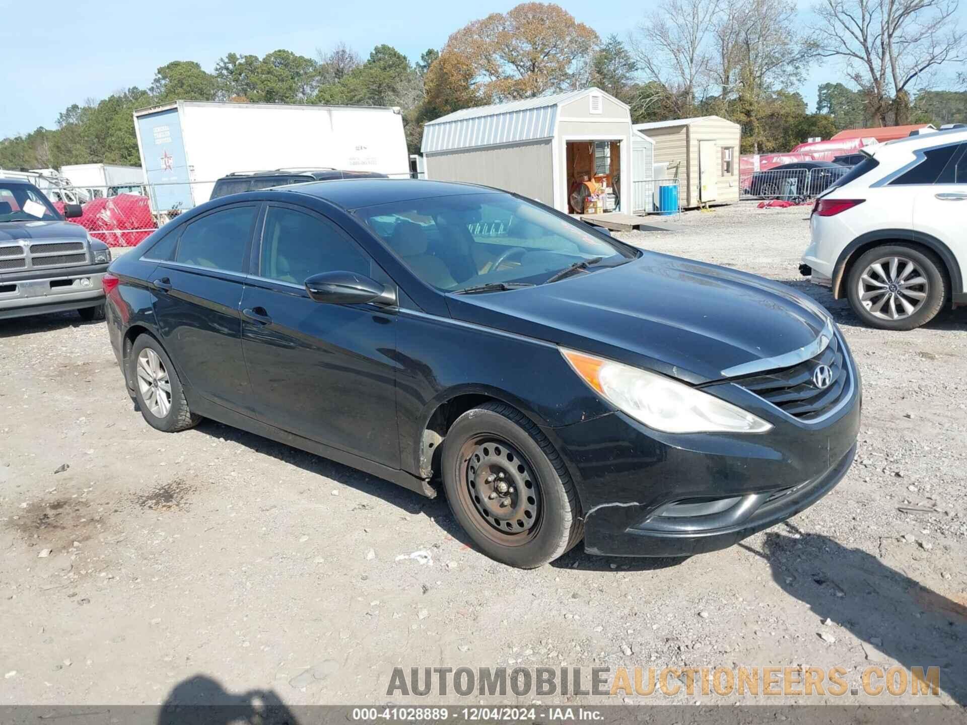 5NPEB4AC2BH301102 HYUNDAI SONATA 2011