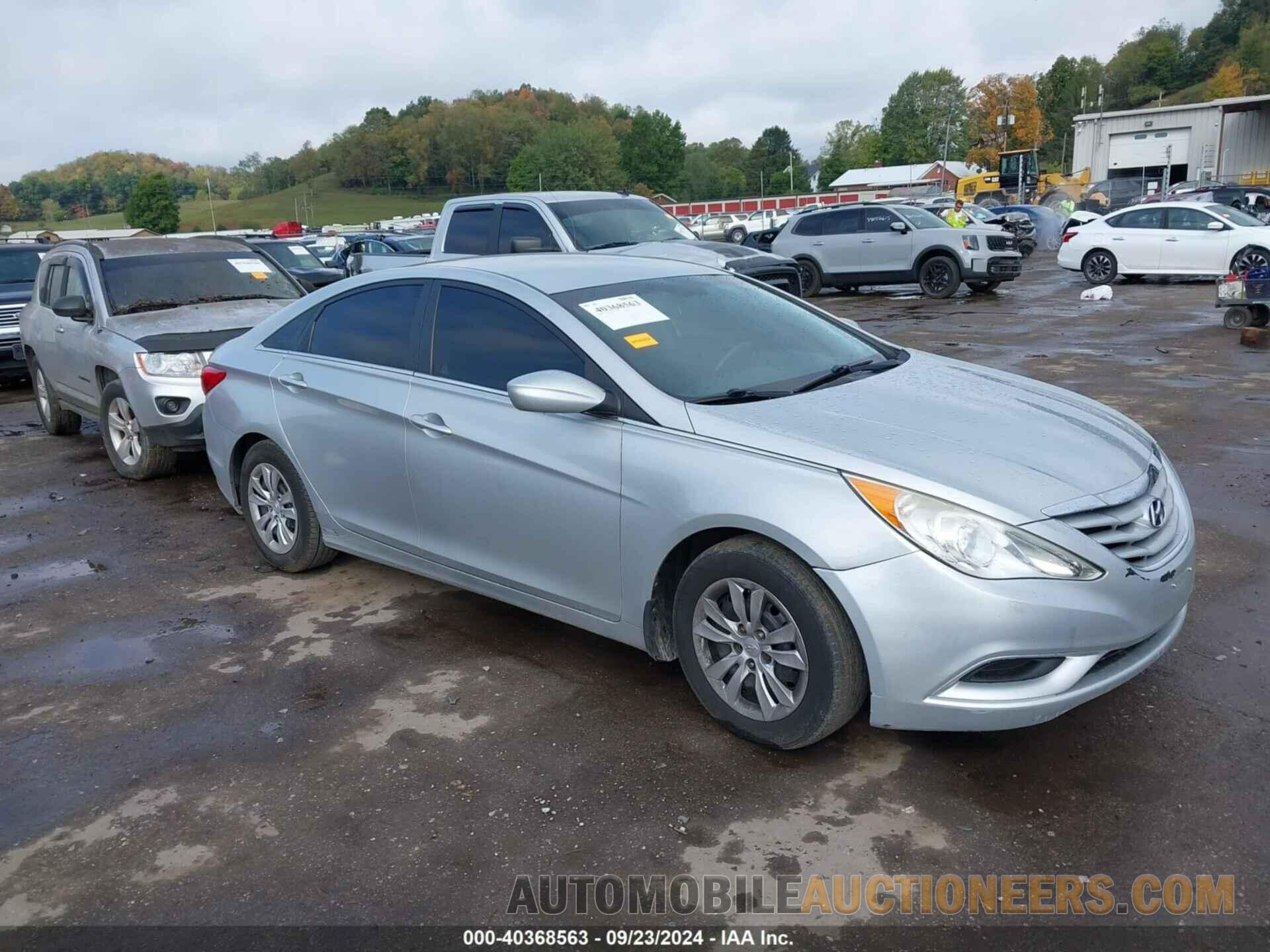 5NPEB4AC2CH423718 HYUNDAI SONATA 2012