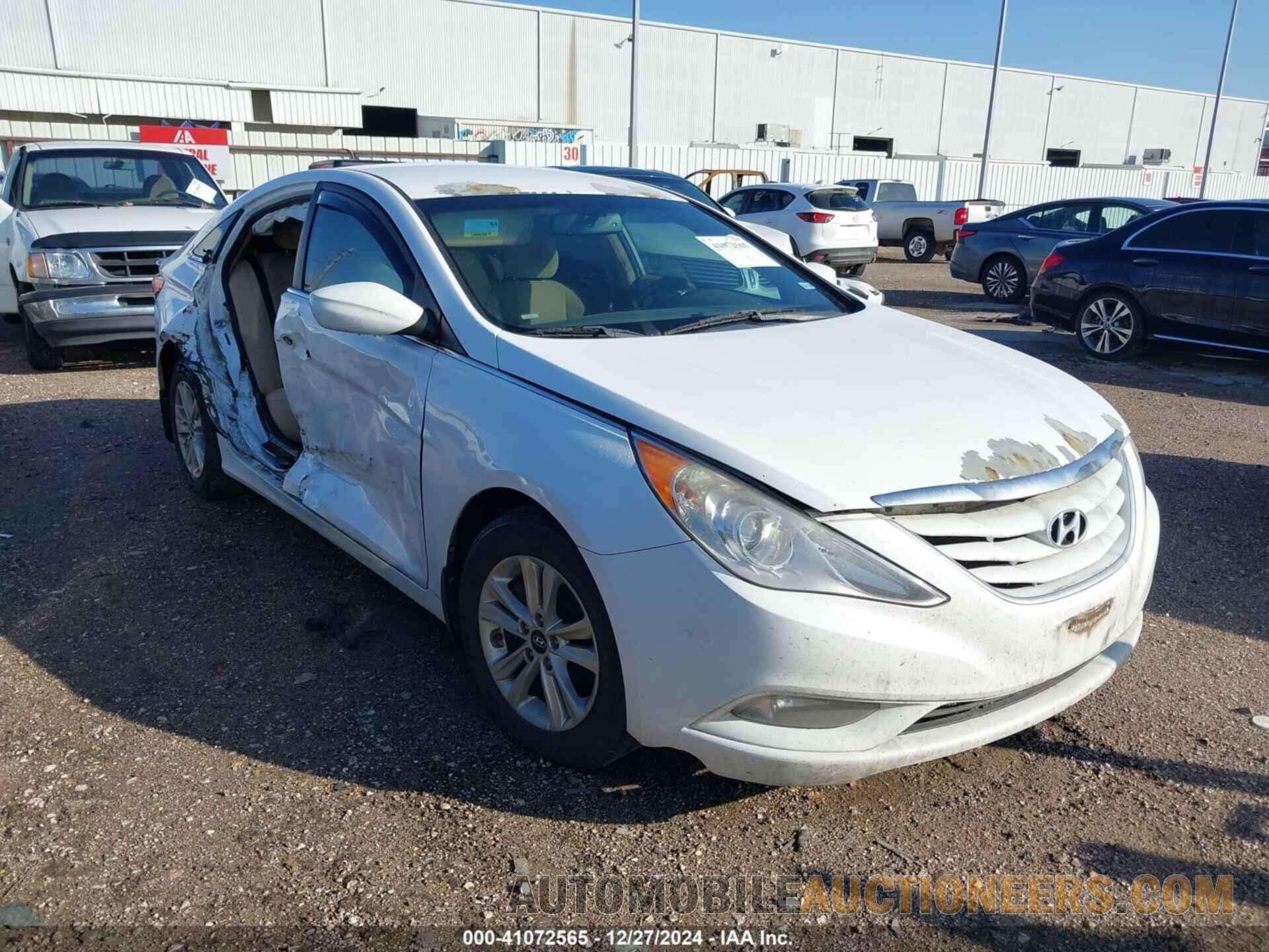 5NPEB4AC2DH589576 HYUNDAI SONATA 2013