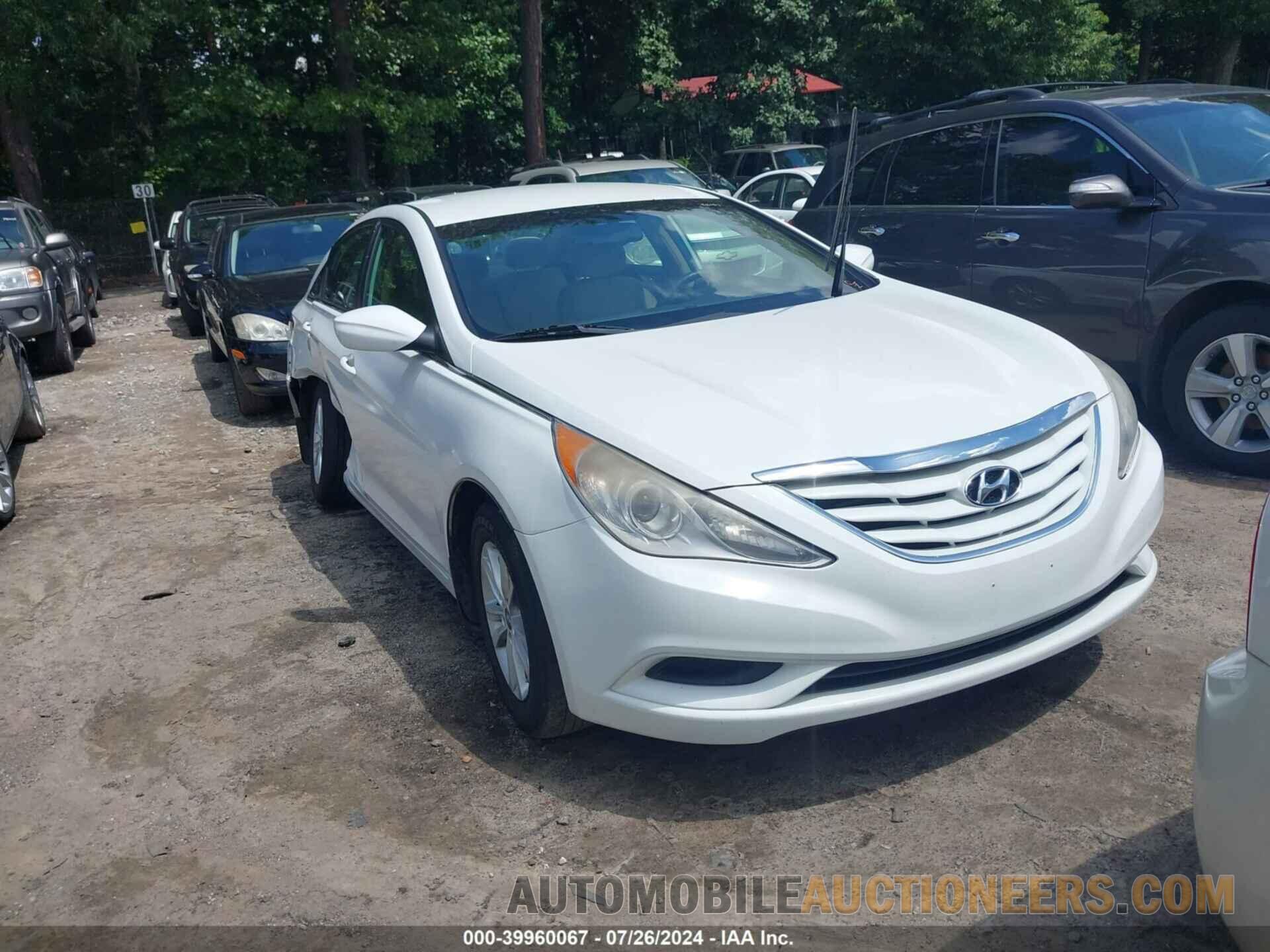 5NPEB4AC2DH650571 HYUNDAI SONATA 2013