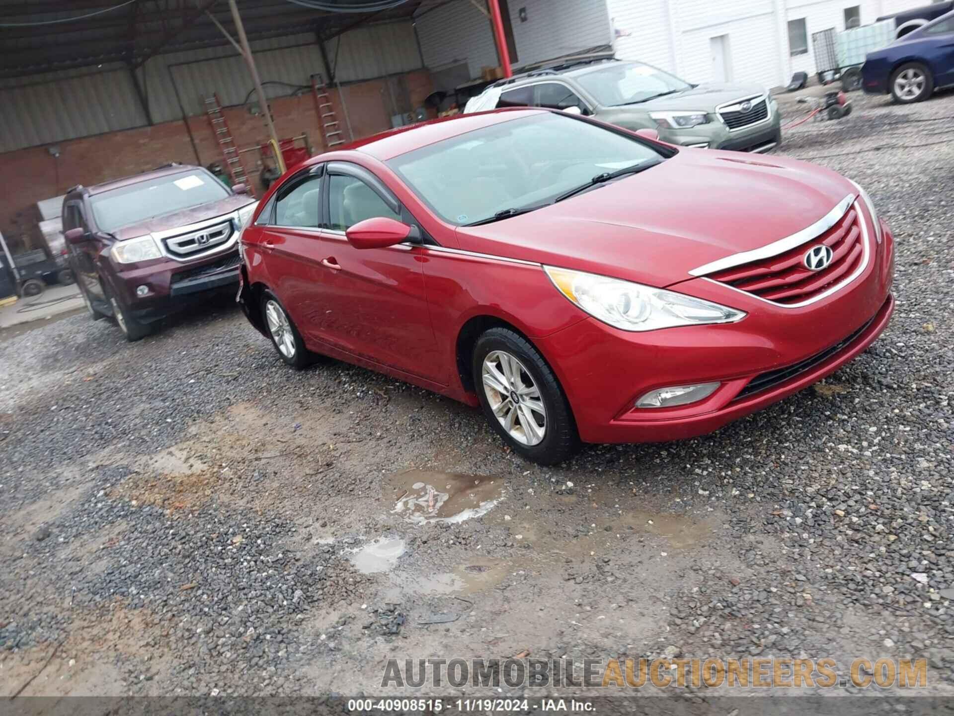 5NPEB4AC2DH748337 HYUNDAI SONATA 2013