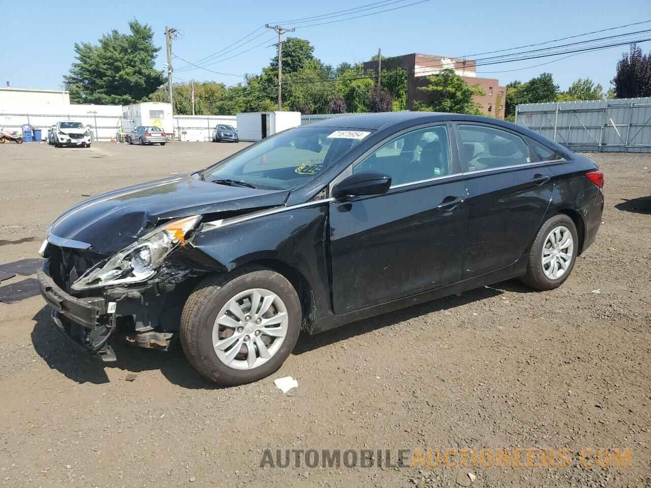 5NPEB4AC3BH077502 HYUNDAI SONATA 2011