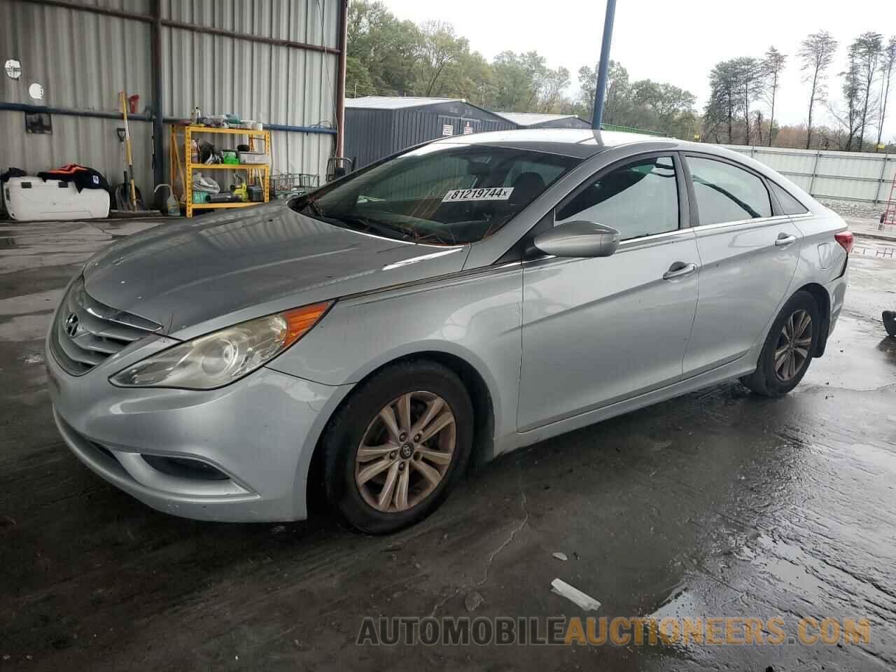 5NPEB4AC3BH145765 HYUNDAI SONATA 2011