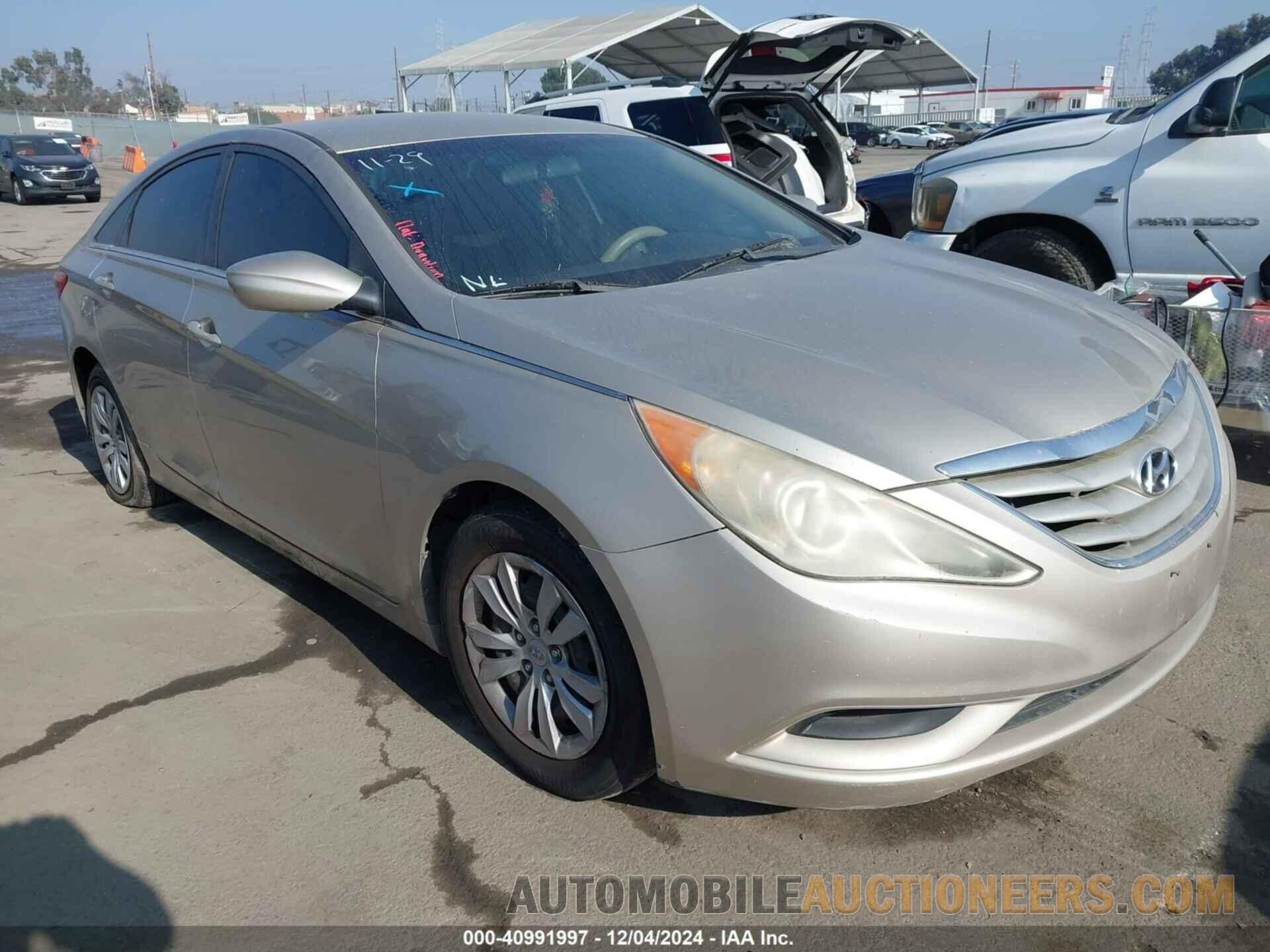 5NPEB4AC3BH154935 HYUNDAI SONATA 2011