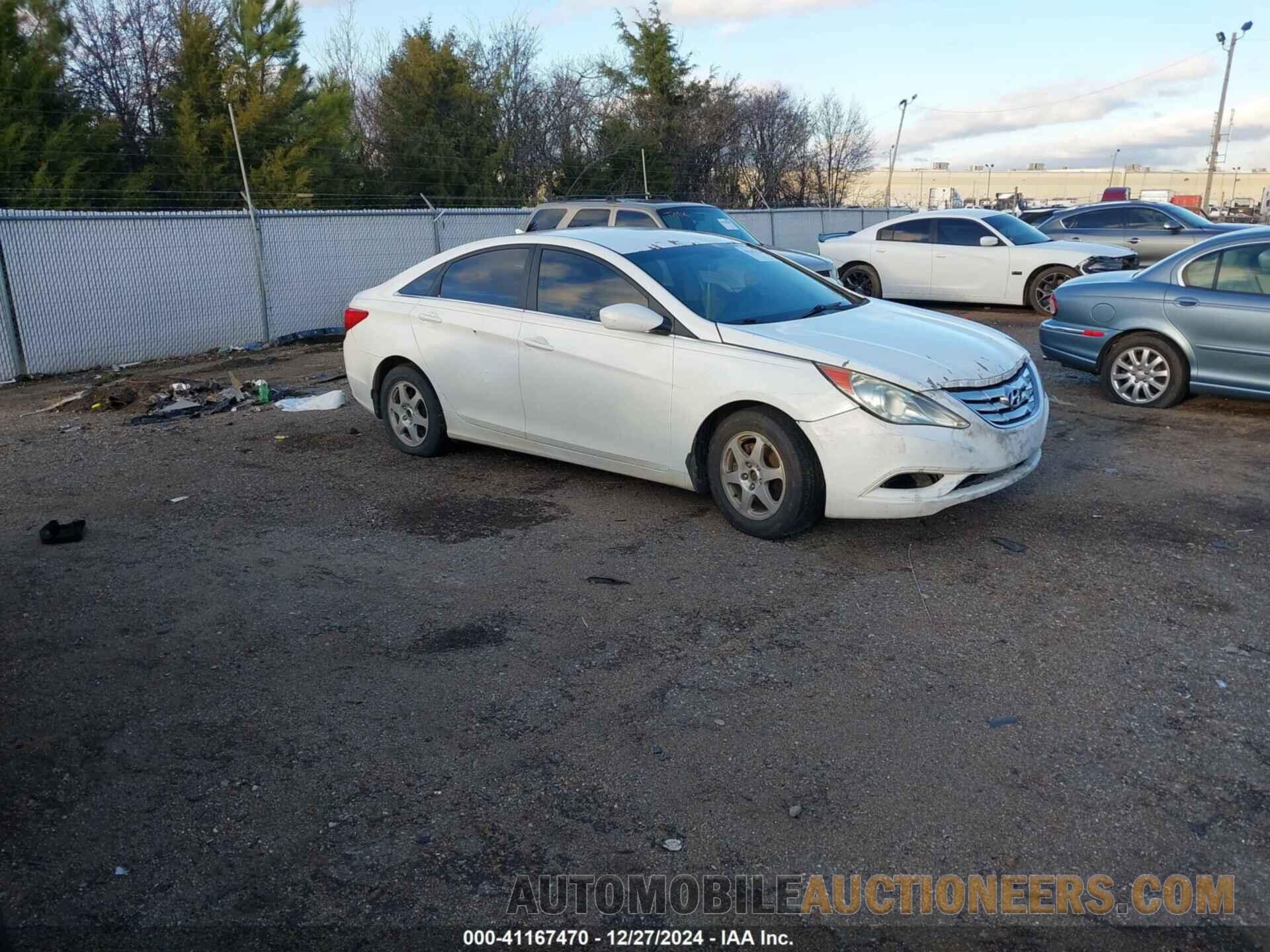 5NPEB4AC3BH179379 HYUNDAI SONATA 2011