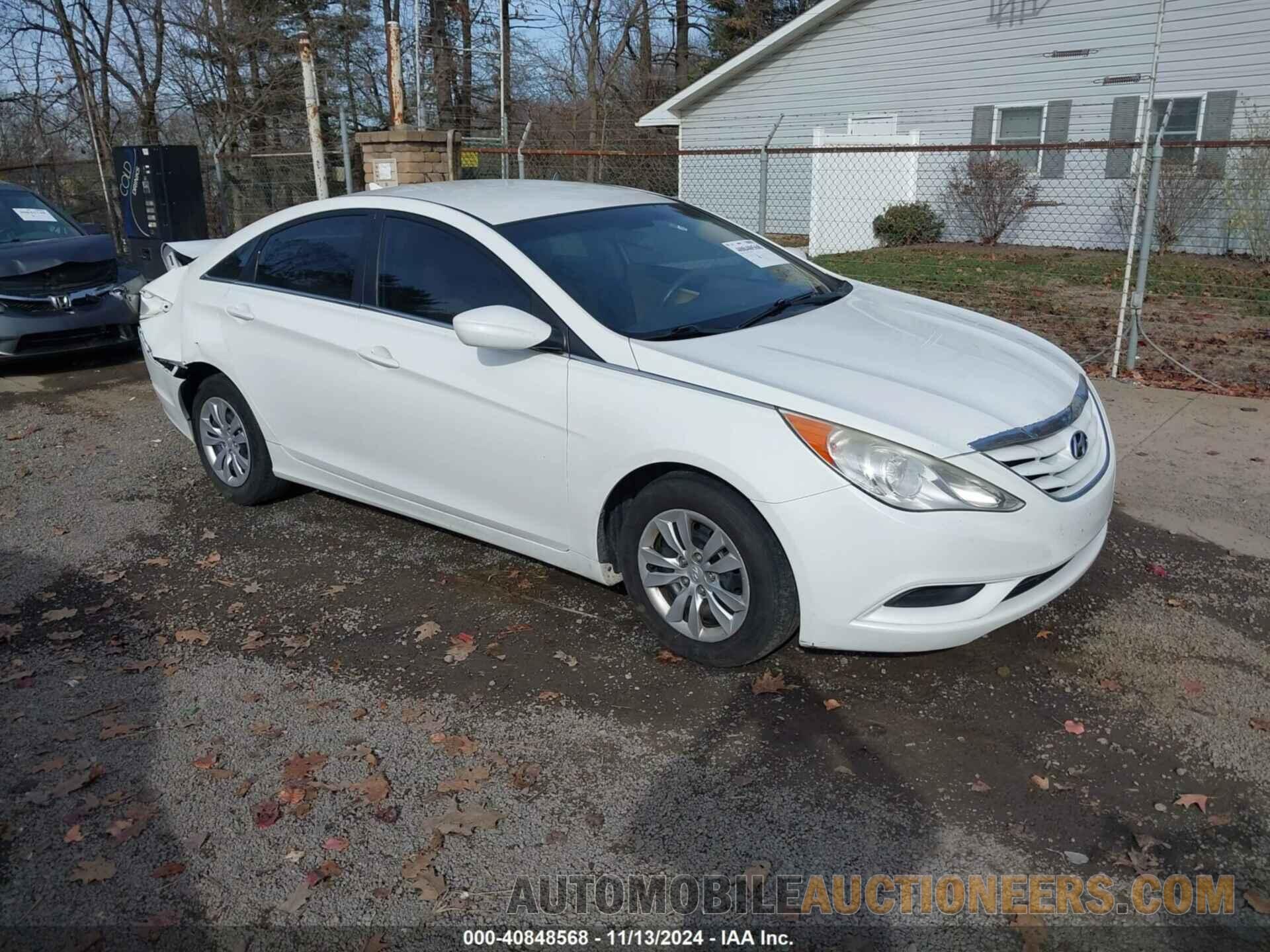 5NPEB4AC3BH223963 HYUNDAI SONATA 2011