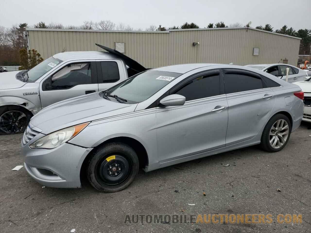 5NPEB4AC3BH247423 HYUNDAI SONATA 2011